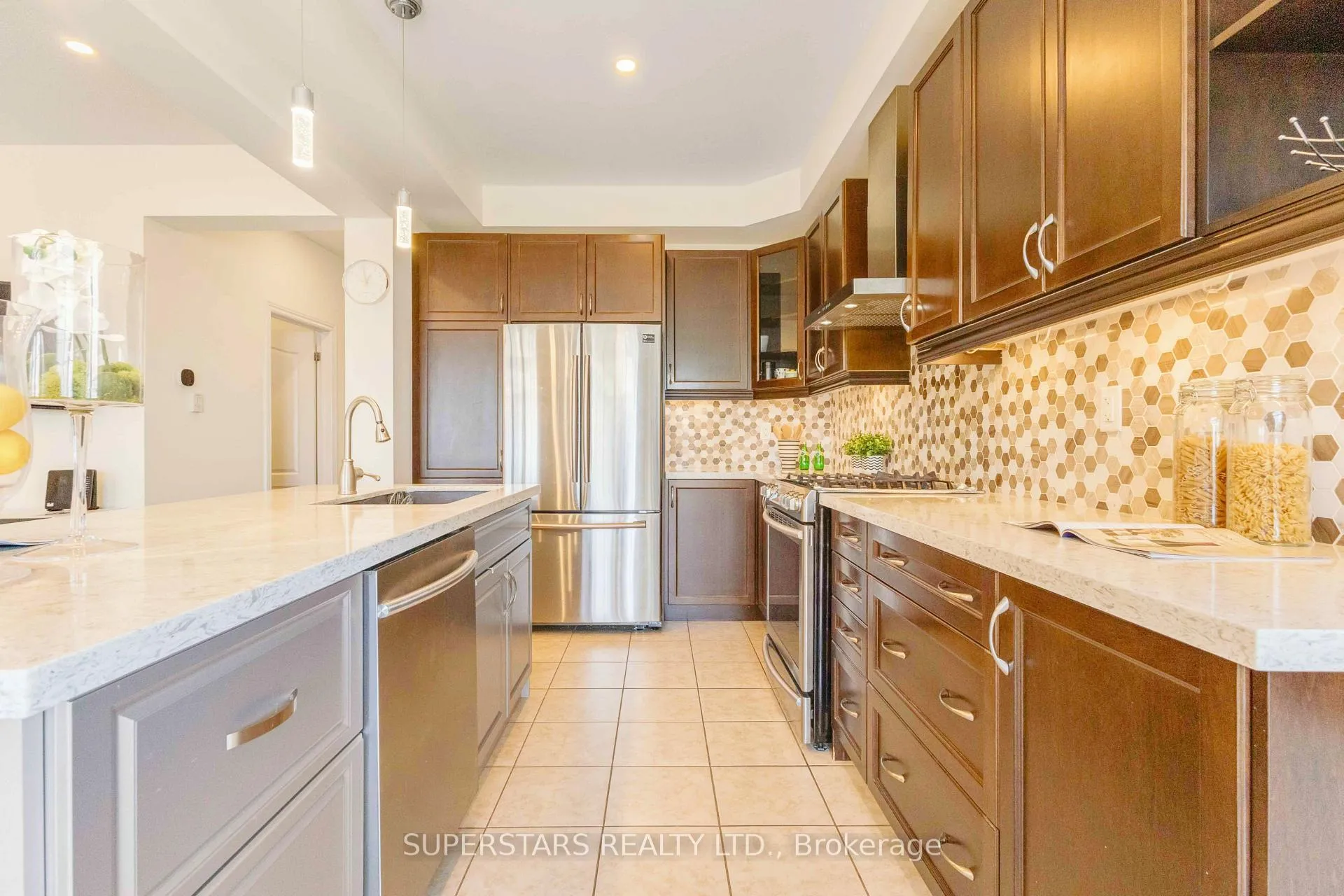 Photo 6 of 70 Living Crescent, Markham, Victoria Square — HOMEH