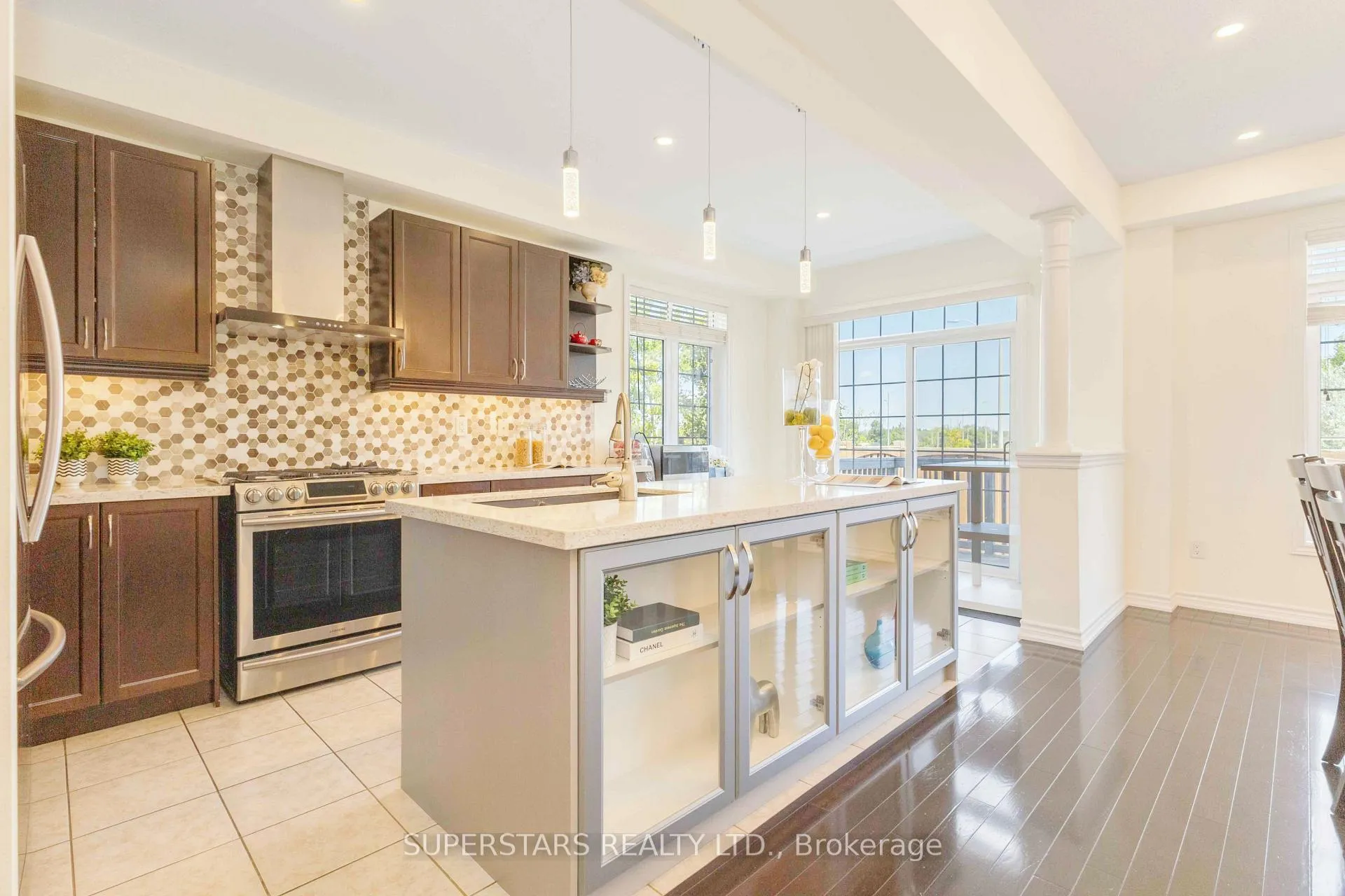 Photo 7 of 70 Living Crescent, Markham, Victoria Square — HOMEH