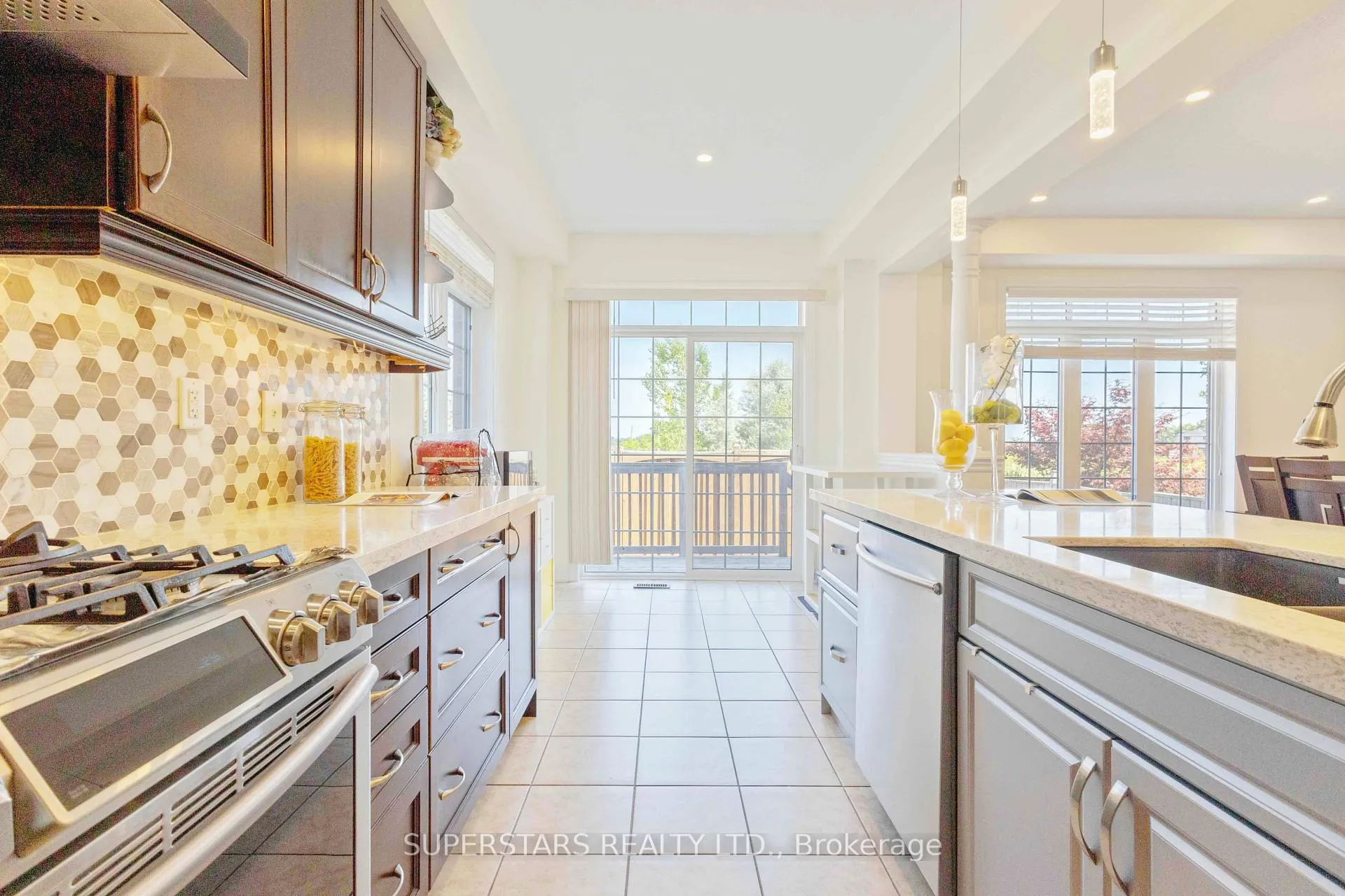 Photo 10 of 70 Living Crescent, Markham, Victoria Square — HOMEH