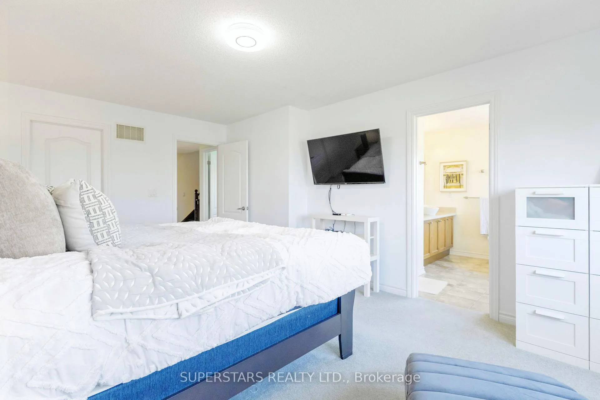 Photo 15 of 70 Living Crescent, Markham, Victoria Square — HOMEH