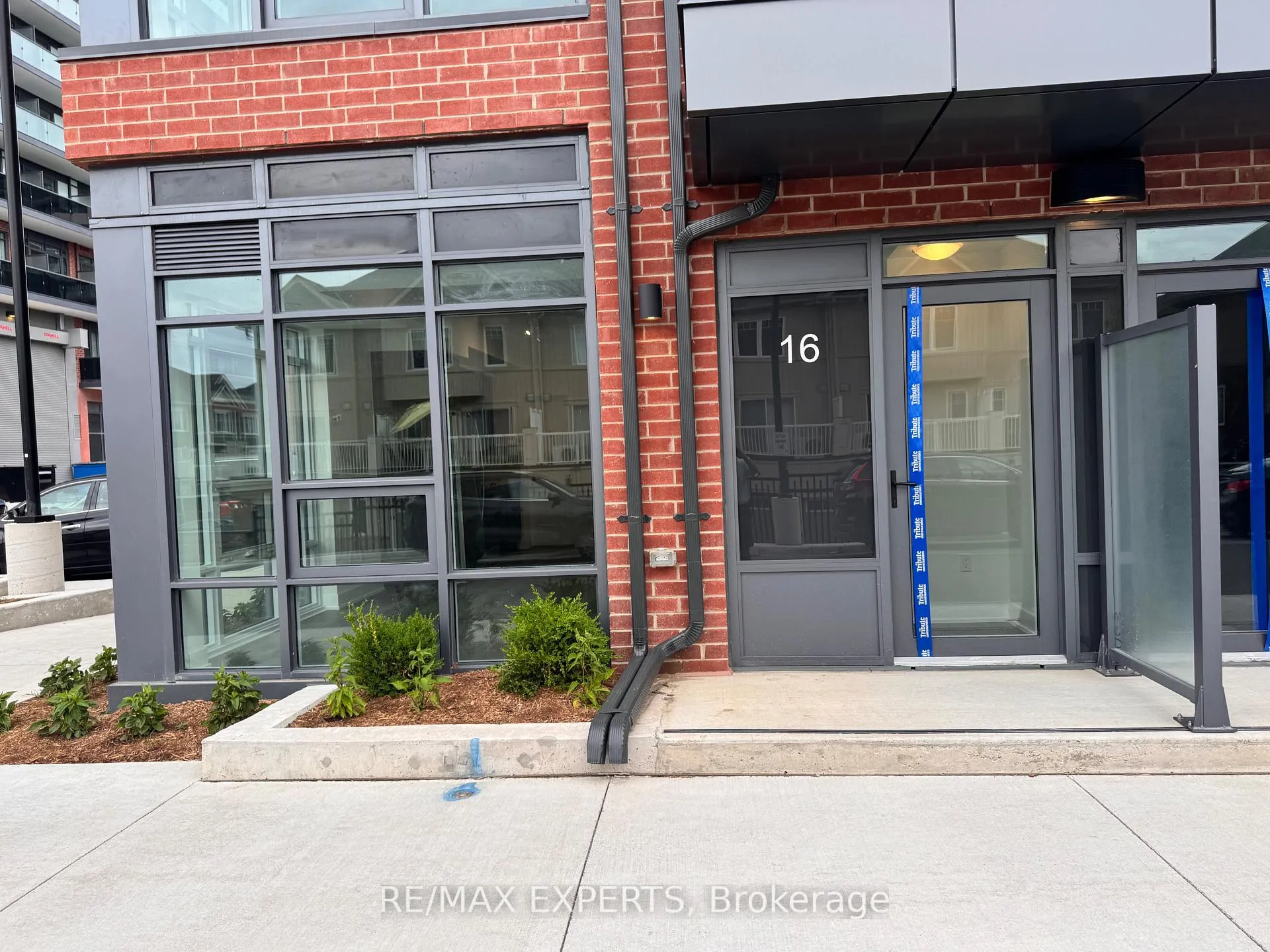 Photo 4 of 16 Alpine Symphony Path, Oshawa, Windfields — HOMEH