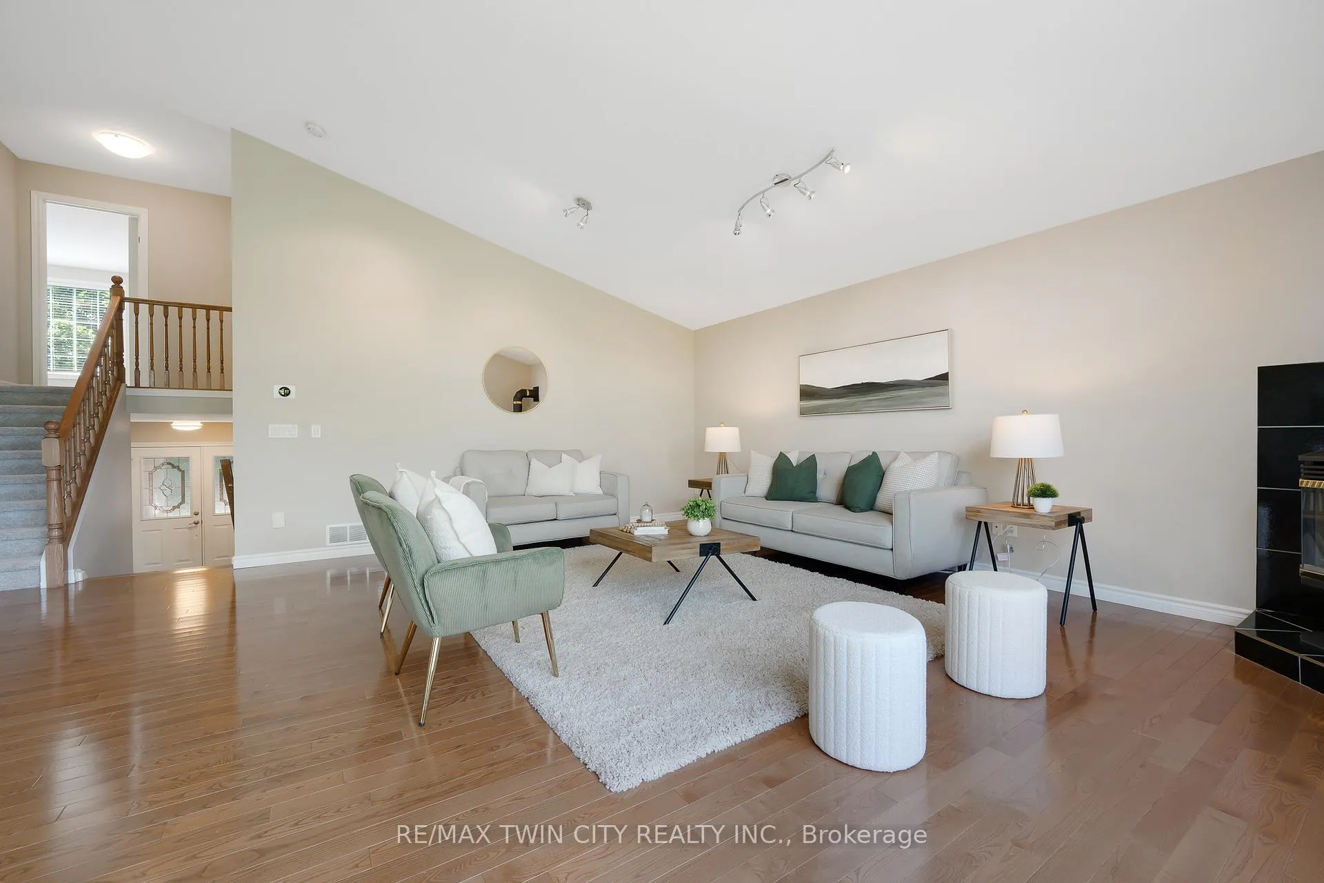 Photo 7 of 3 Firella Place, Wellesley — HOMEH