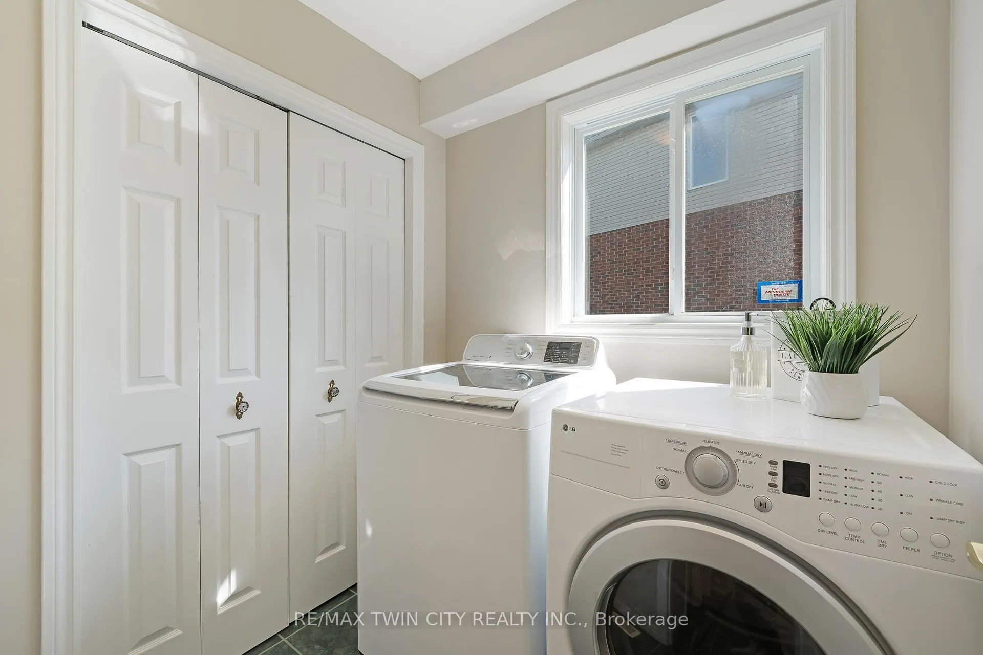 Photo 16 of 3 Firella Place, Wellesley — HOMEH