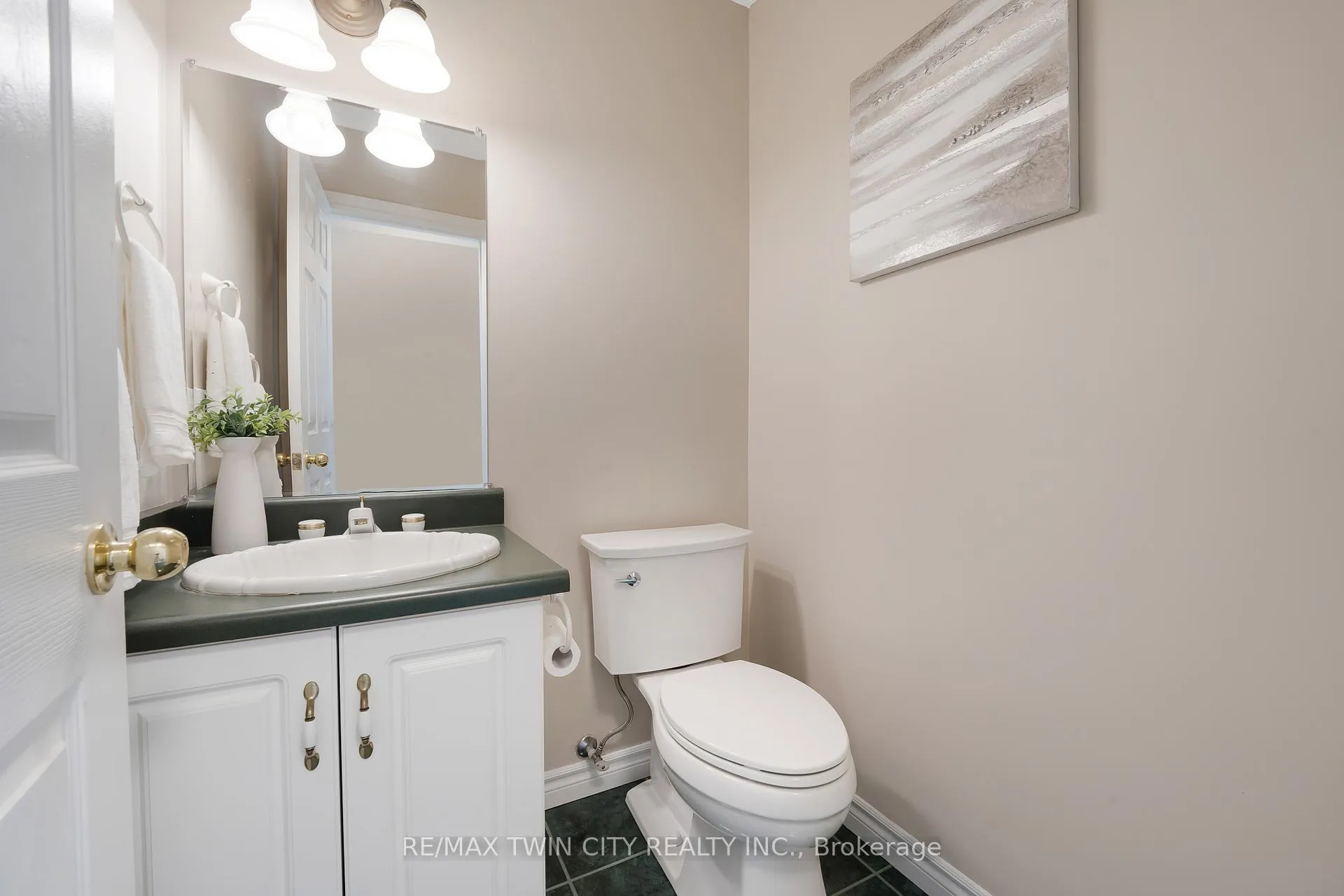 Photo 17 of 3 Firella Place, Wellesley — HOMEH