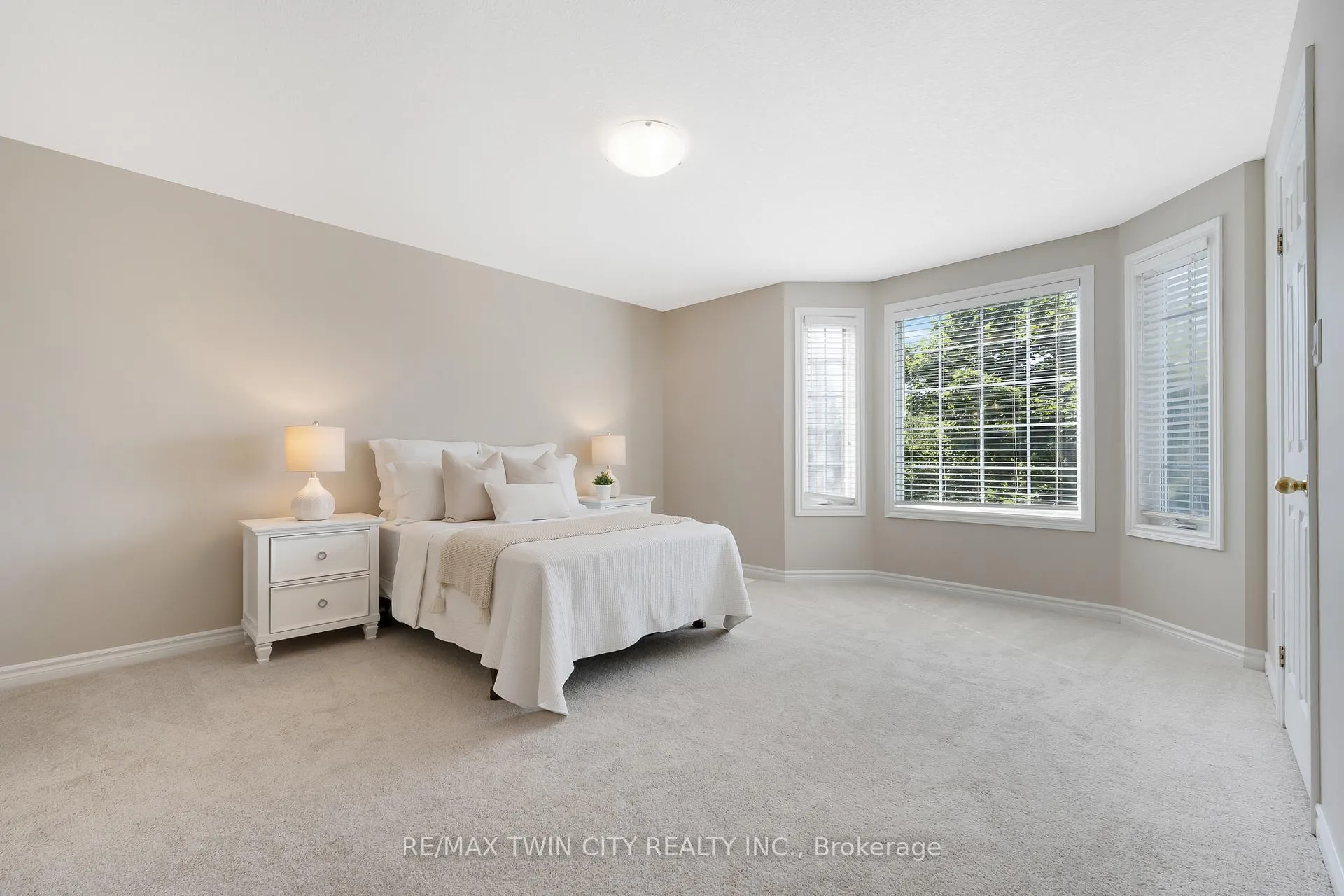 Photo 18 of 3 Firella Place, Wellesley — HOMEH