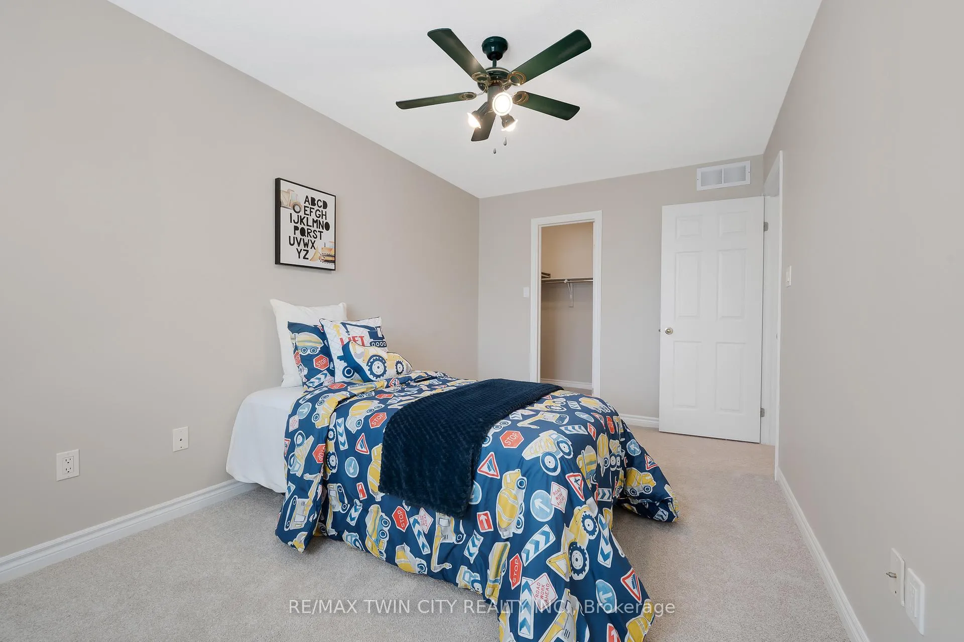 Photo 25 of 3 Firella Place, Wellesley — HOMEH