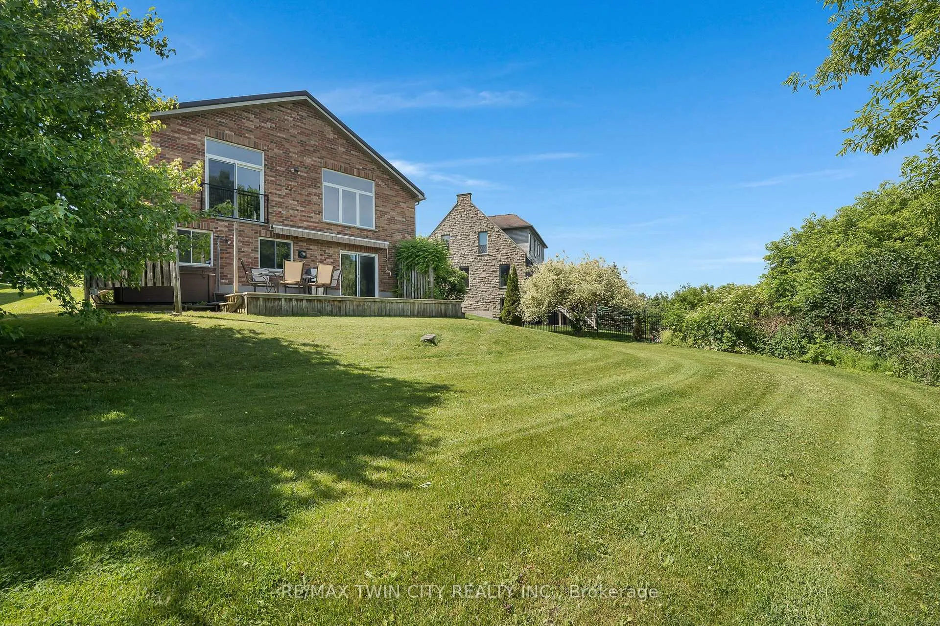 Photo 35 of 3 Firella Place, Wellesley — HOMEH
