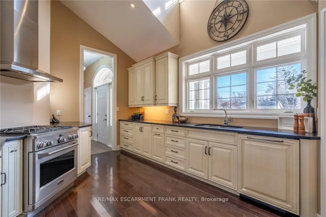 Photo 20 of 157 Terrence Park Drive, Hamilton, Ancaster — HOMEH