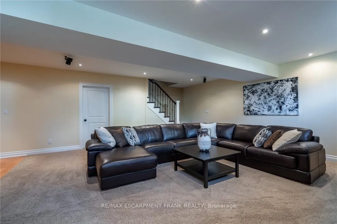 Photo 32 of 157 Terrence Park Drive, Hamilton, Ancaster — HOMEH