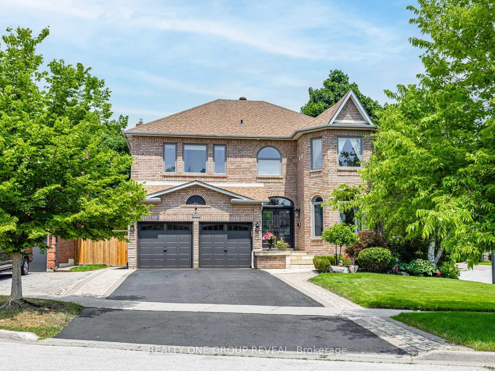 Photo 1 of 862 Baylawn Drive, Pickering, Liverpool — HOMEH