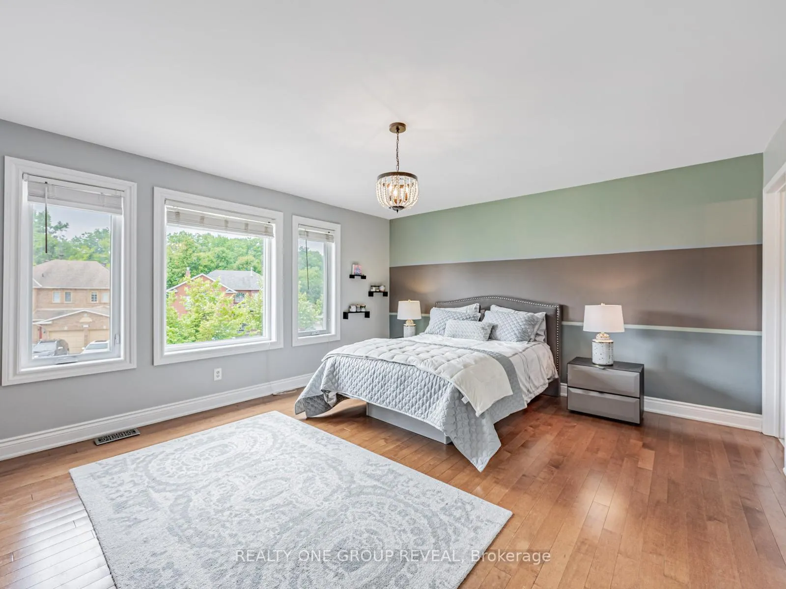 Photo 10 of 862 Baylawn Drive, Pickering, Liverpool — HOMEH