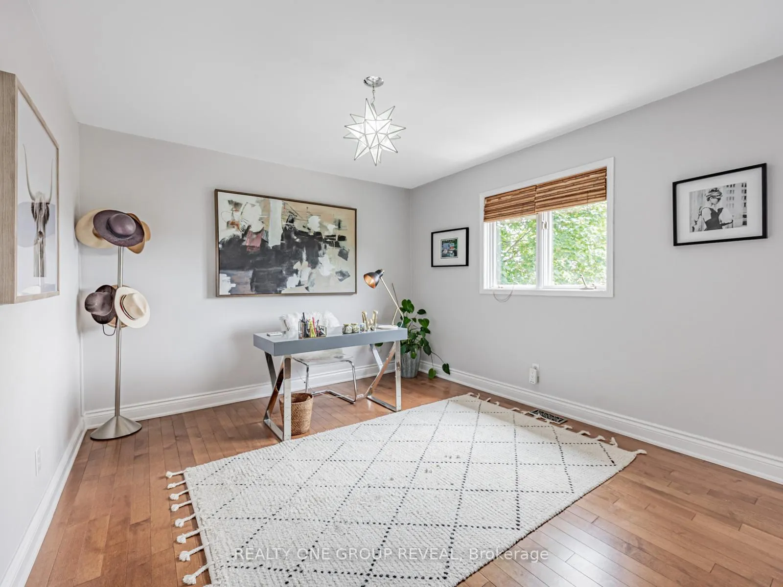 Photo 12 of 862 Baylawn Drive, Pickering, Liverpool — HOMEH