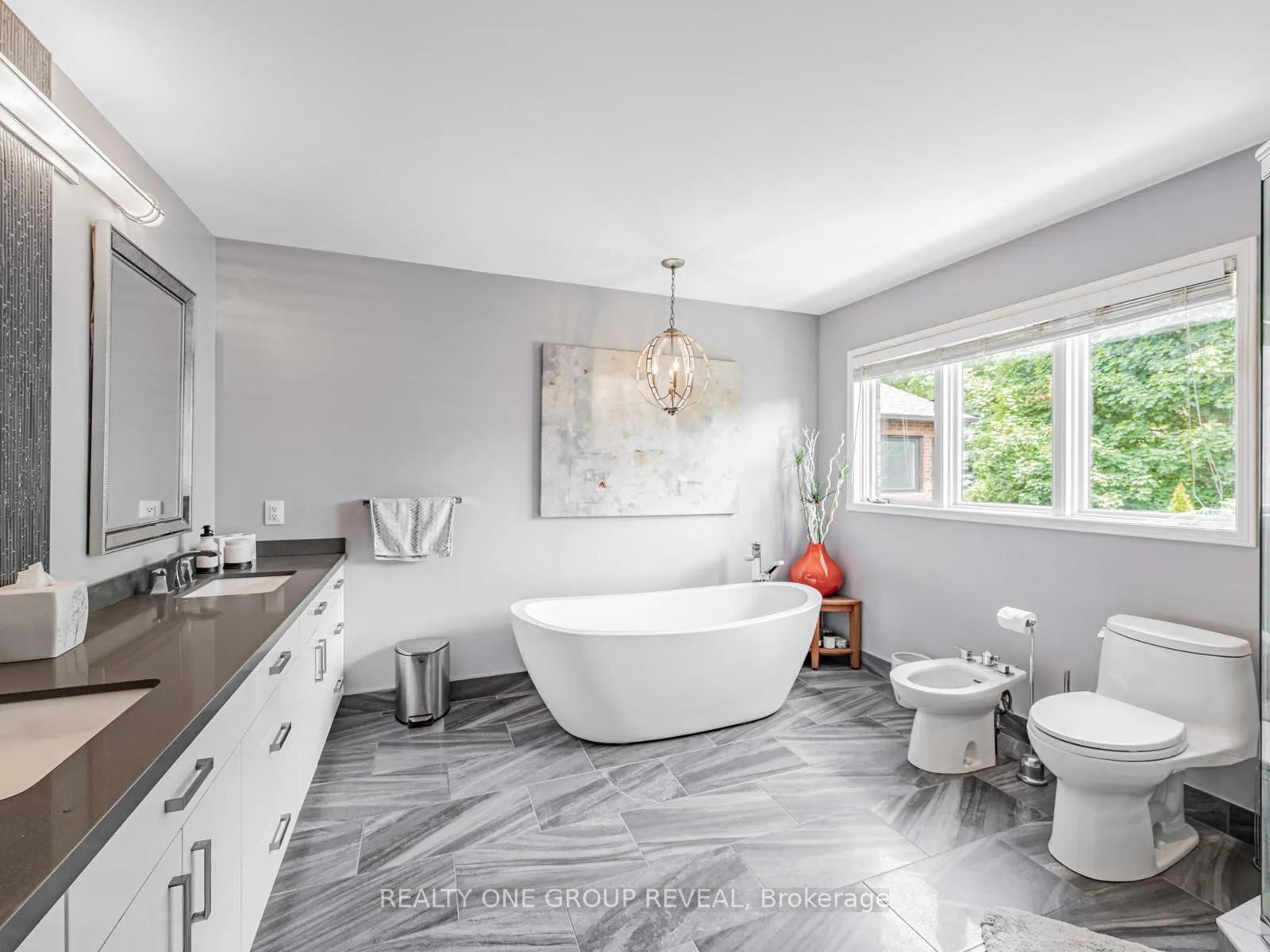 Photo 16 of 862 Baylawn Drive, Pickering, Liverpool — HOMEH