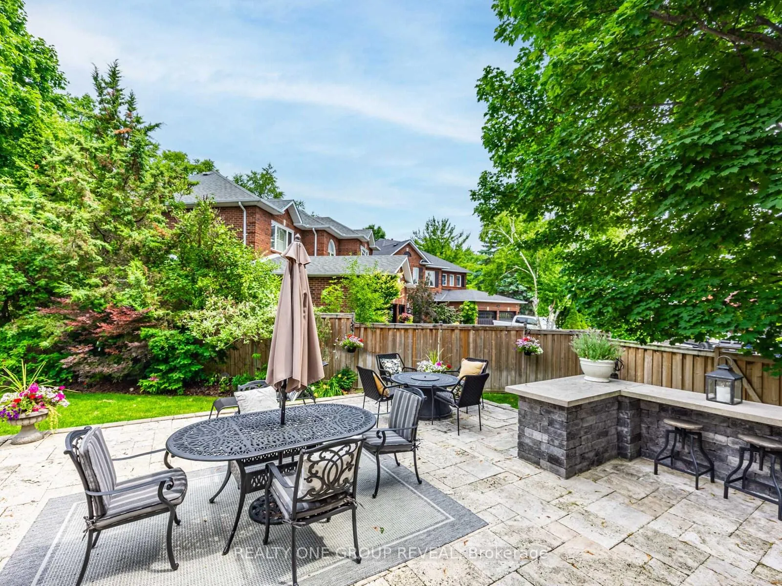 Photo 21 of 862 Baylawn Drive, Pickering, Liverpool — HOMEH
