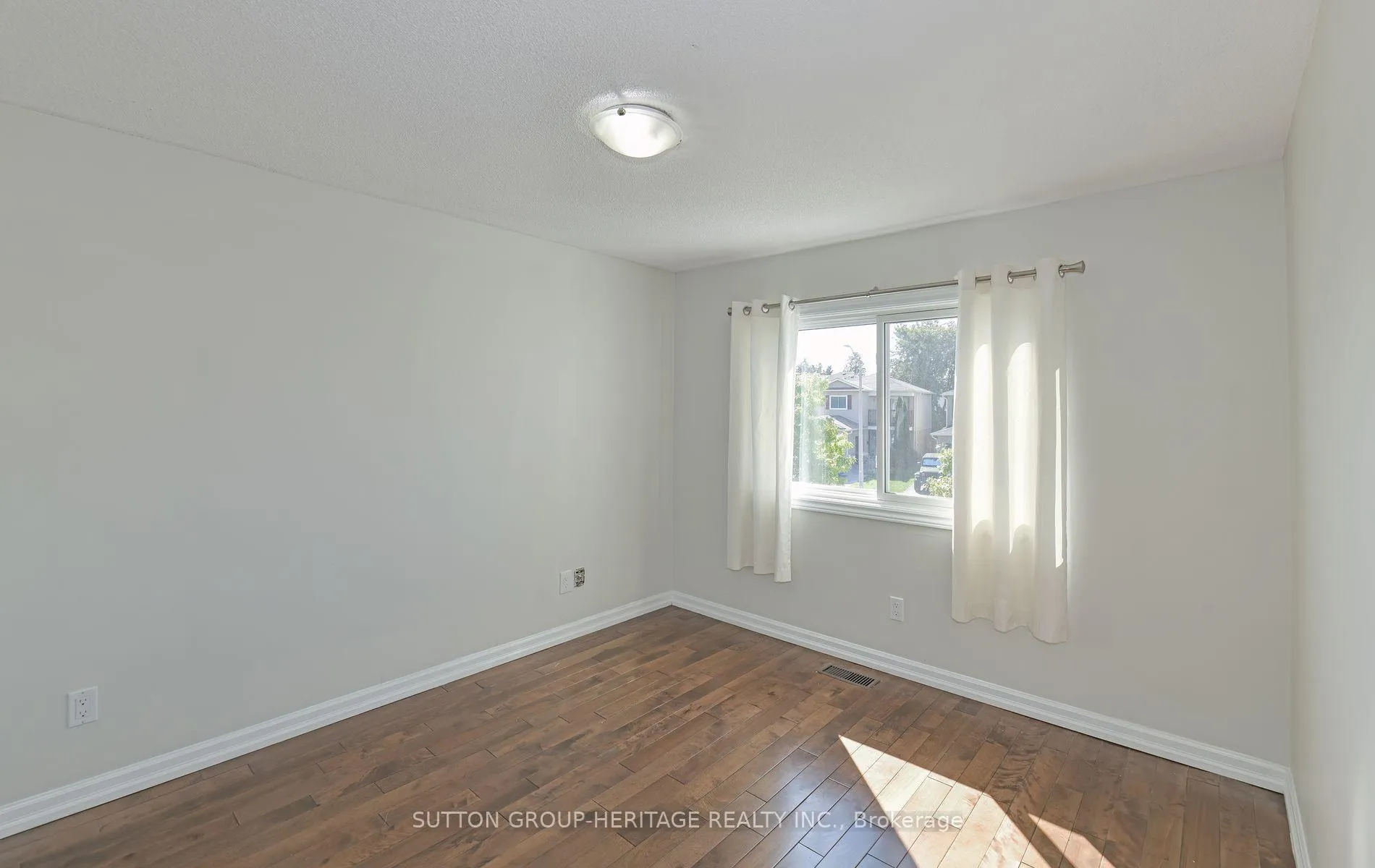 Photo 19 of 117 Reed Drive, Ajax, Central — HOMEH