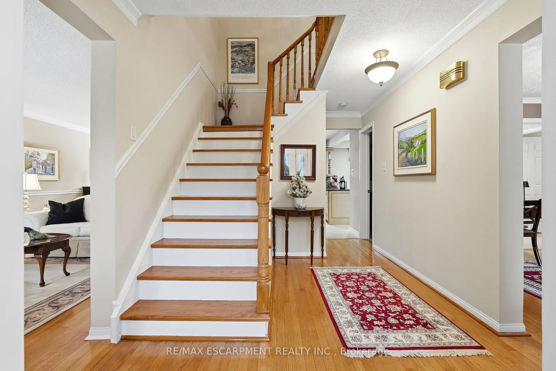 Photo 5 of 92 Briarwood Road, Markham, Unionville — HOMEH