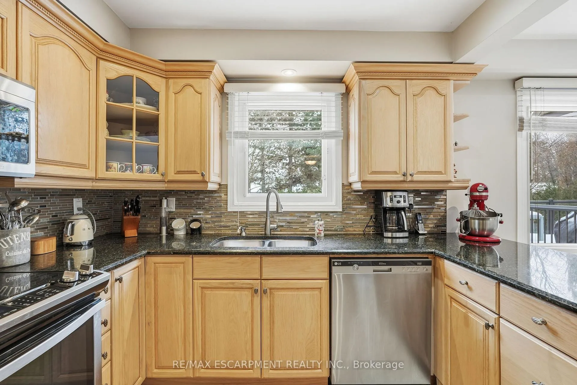 Photo 11 of 92 Briarwood Road, Markham, Unionville — HOMEH