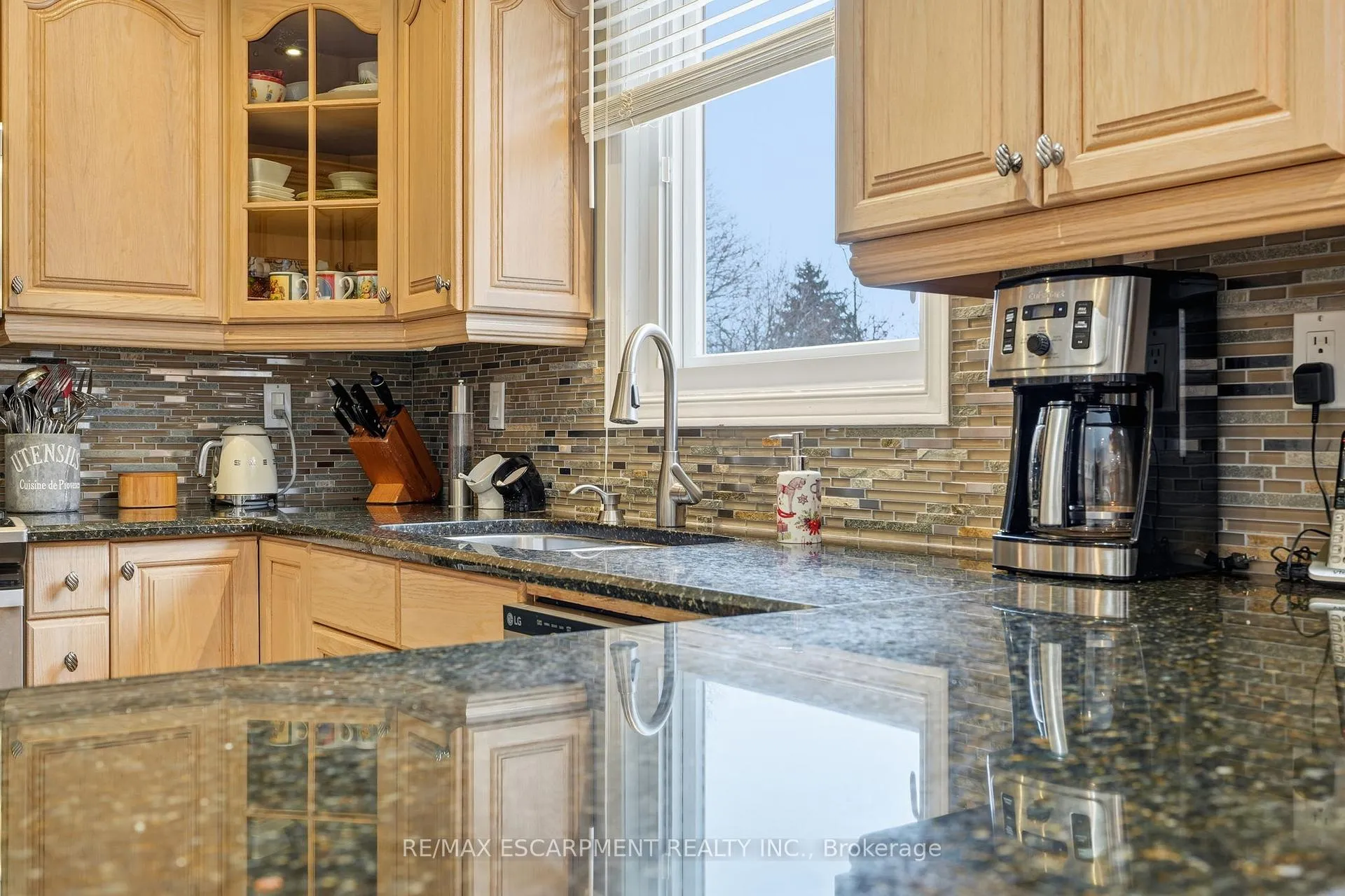 Photo 12 of 92 Briarwood Road, Markham, Unionville — HOMEH