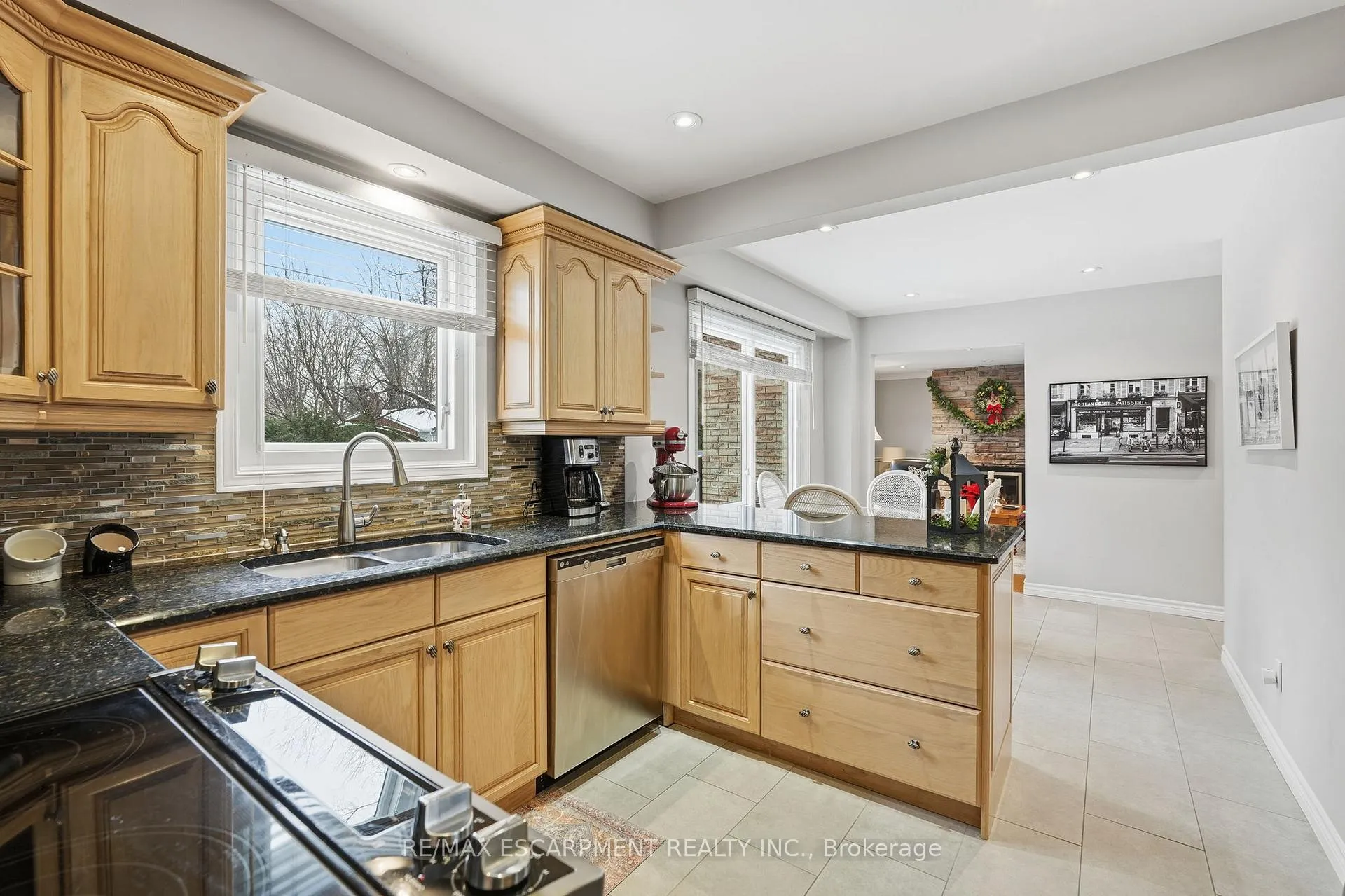 Photo 13 of 92 Briarwood Road, Markham, Unionville — HOMEH