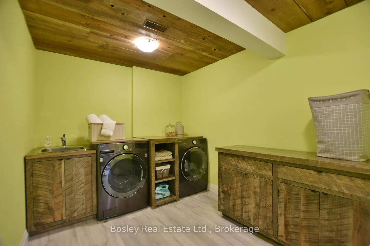 Photo 36 of 148 Timber Lane, Vaughan, East Woodbridge — HOMEH