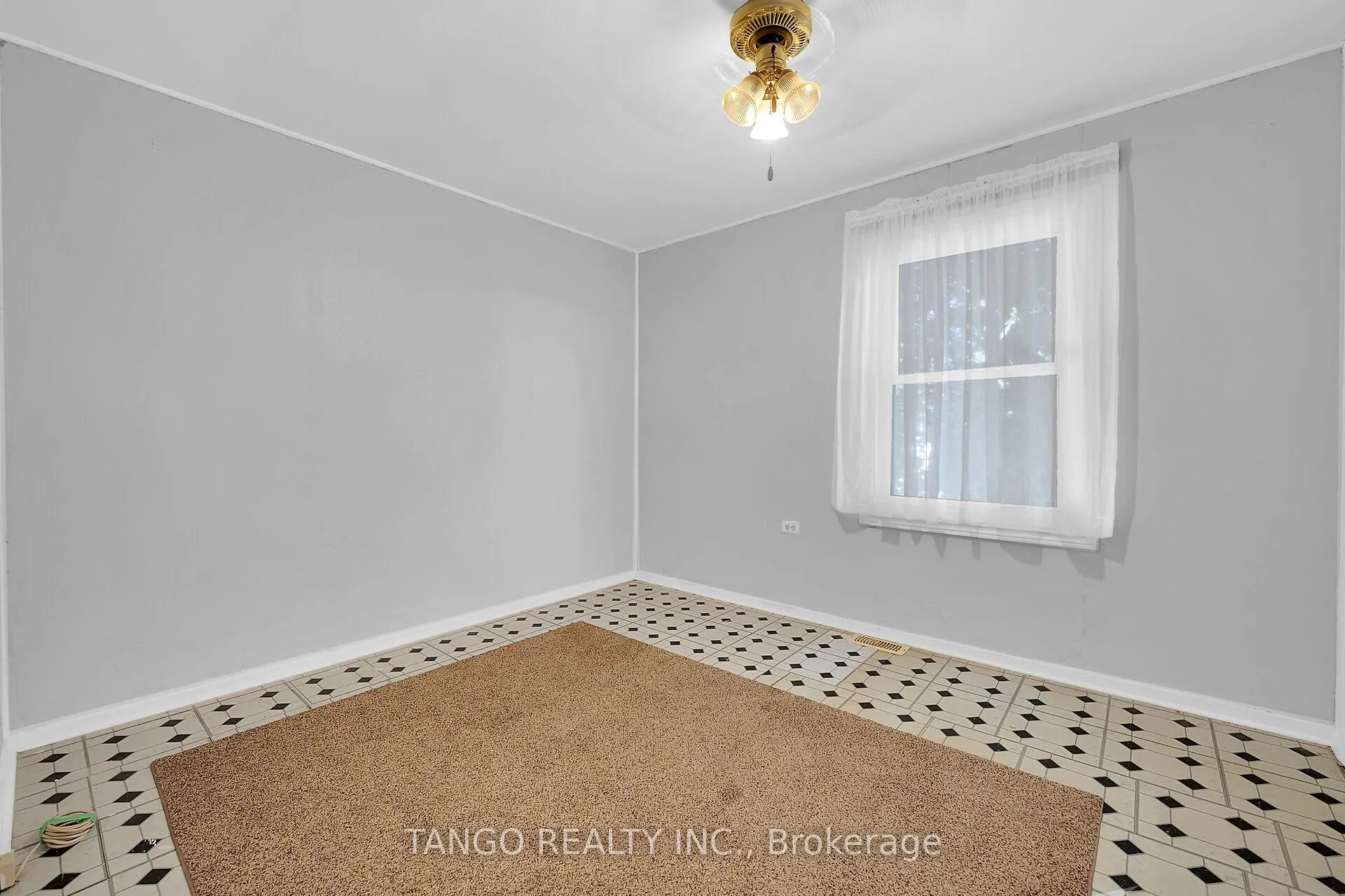 Photo 8 of 2 Ingram Place, St. Catharines, Oakdale — HOMEH