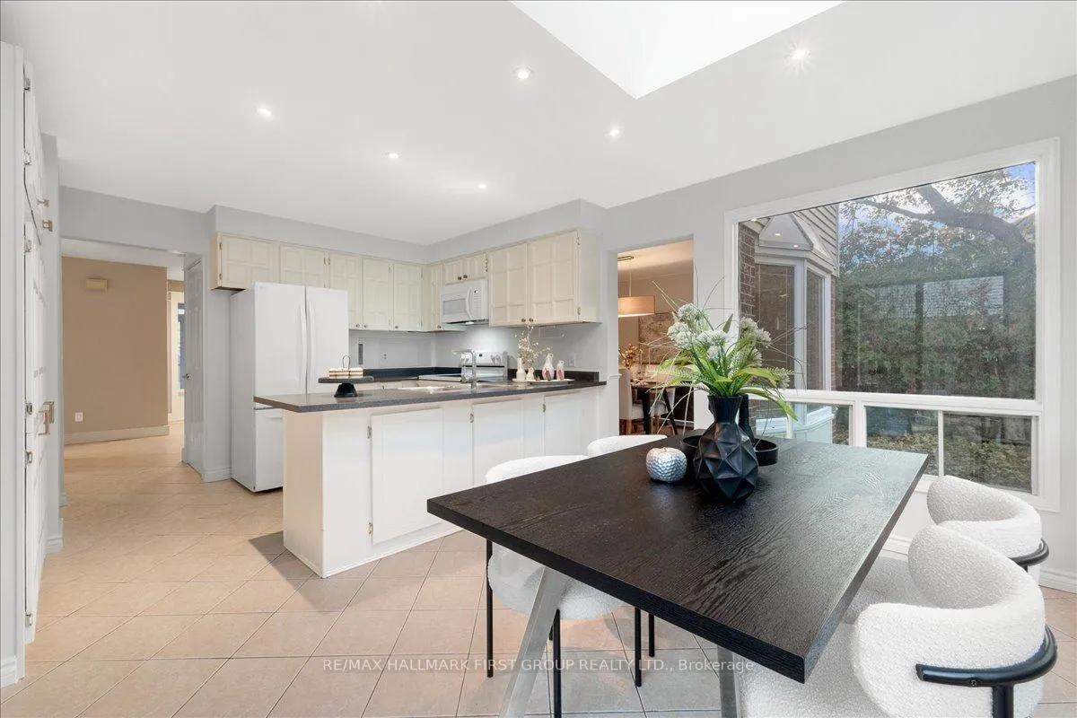 Photo 15 of 1239 Fieldstone Circle, Pickering, Liverpool — HOMEH