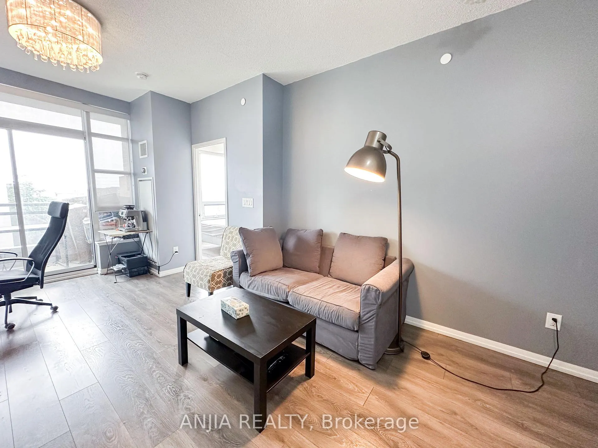 Photo 9 of Unit 332, 540 Bur Oak Avenue, Markham, Berczy — HOMEH
