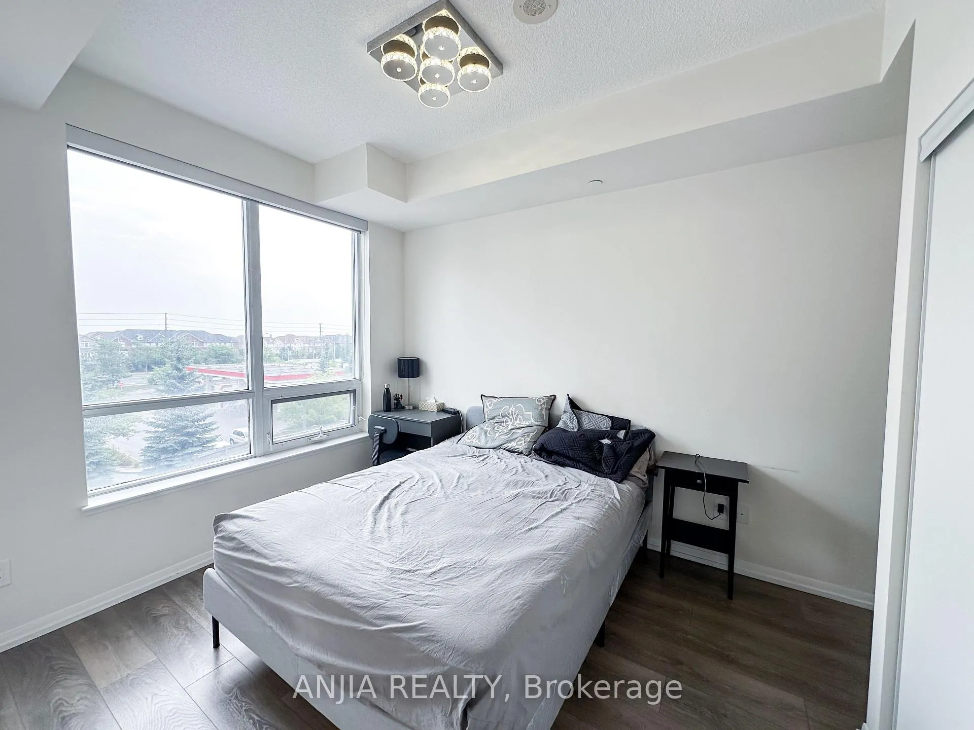 Photo 12 of Unit 332, 540 Bur Oak Avenue, Markham, Berczy — HOMEH
