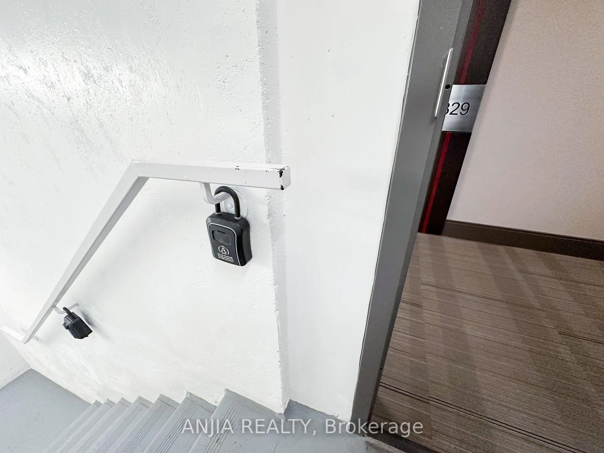 Photo 22 of Unit 332, 540 Bur Oak Avenue, Markham, Berczy — HOMEH