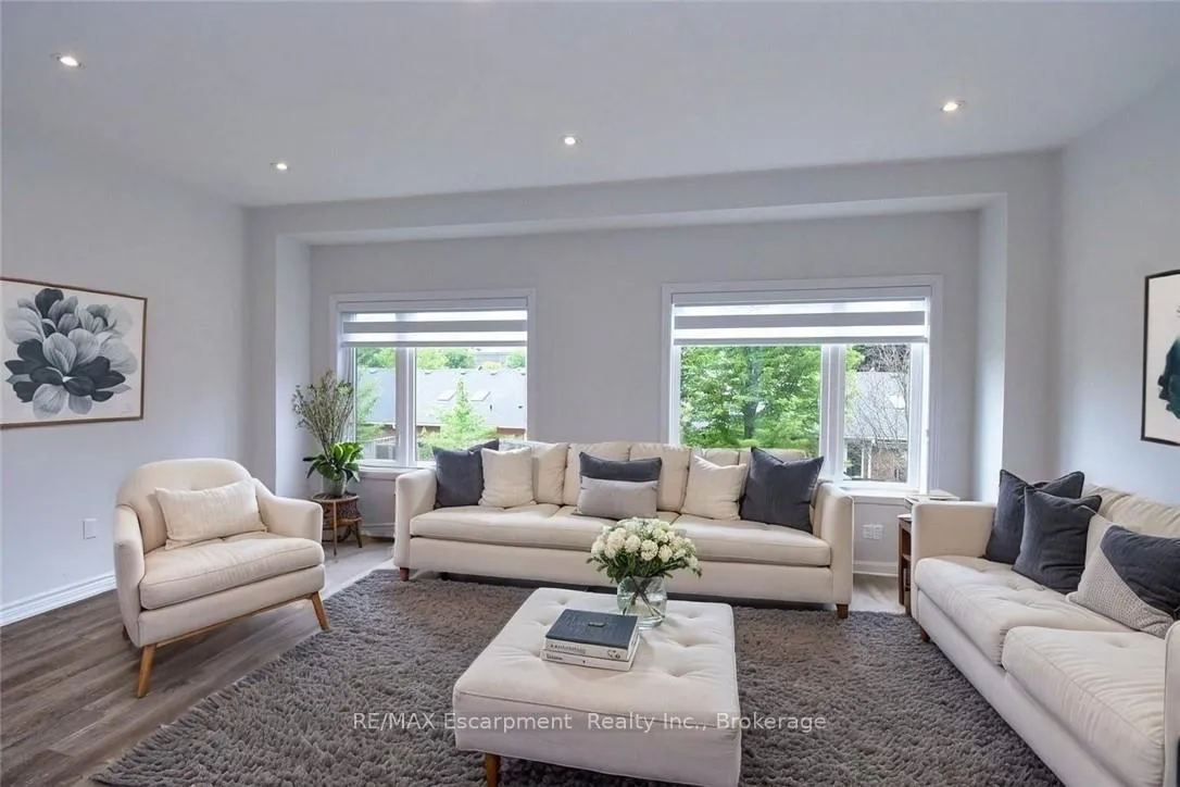 Photo 8 of Unit 4, 187 Wilson Street W, Hamilton, Ancaster — HOMEH