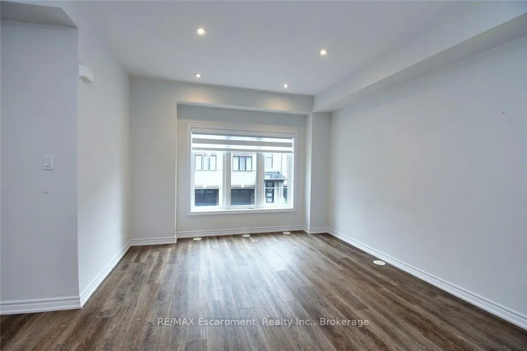 Photo 10 of Unit 4, 187 Wilson Street W, Hamilton, Ancaster — HOMEH