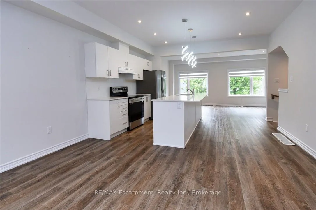 Photo 12 of Unit 4, 187 Wilson Street W, Hamilton, Ancaster — HOMEH