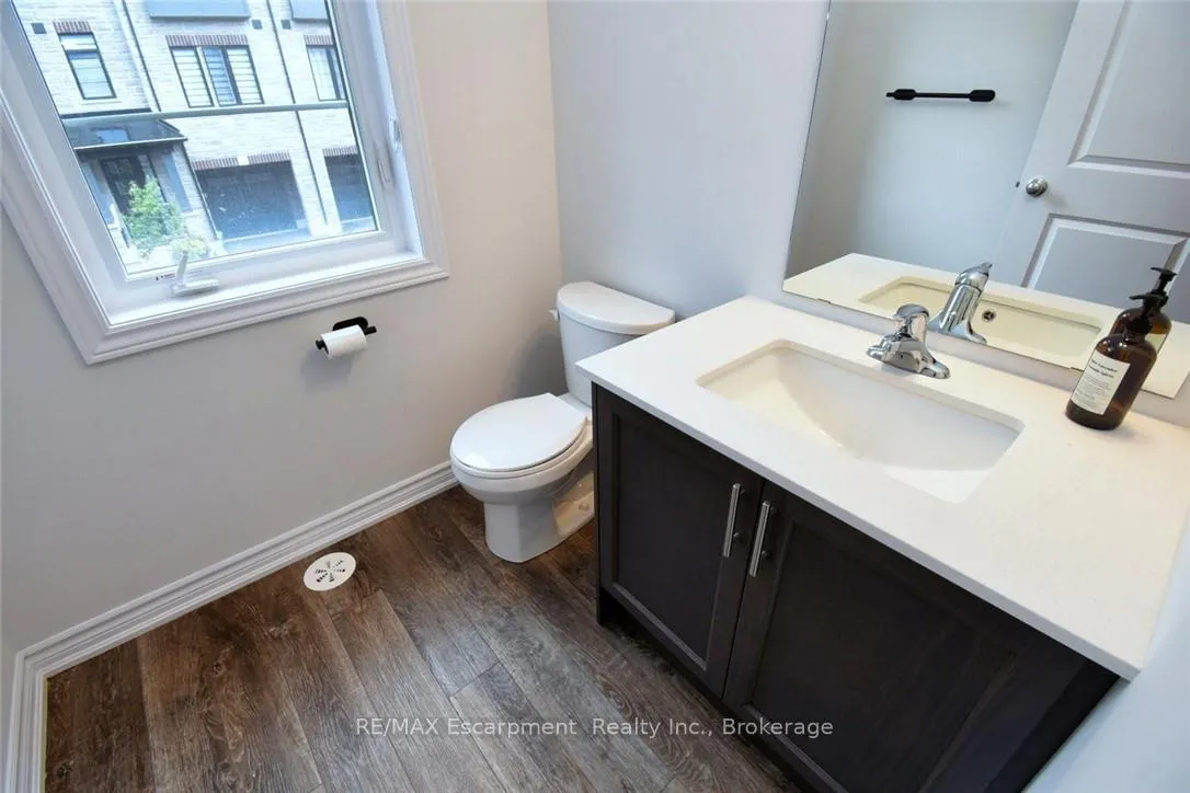 Photo 19 of Unit 4, 187 Wilson Street W, Hamilton, Ancaster — HOMEH