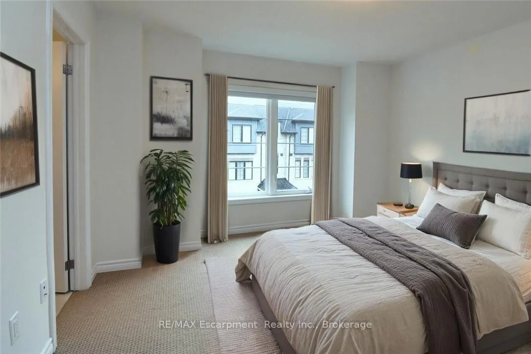 Photo 27 of Unit 4, 187 Wilson Street W, Hamilton, Ancaster — HOMEH