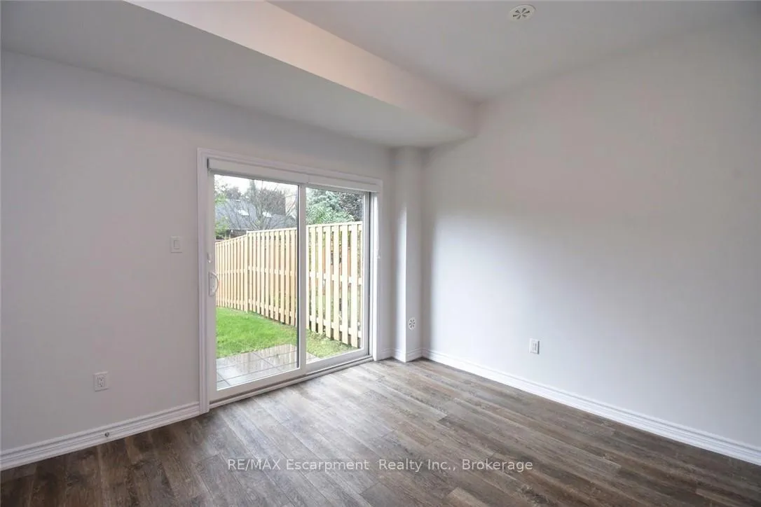 Photo 38 of Unit 4, 187 Wilson Street W, Hamilton, Ancaster — HOMEH