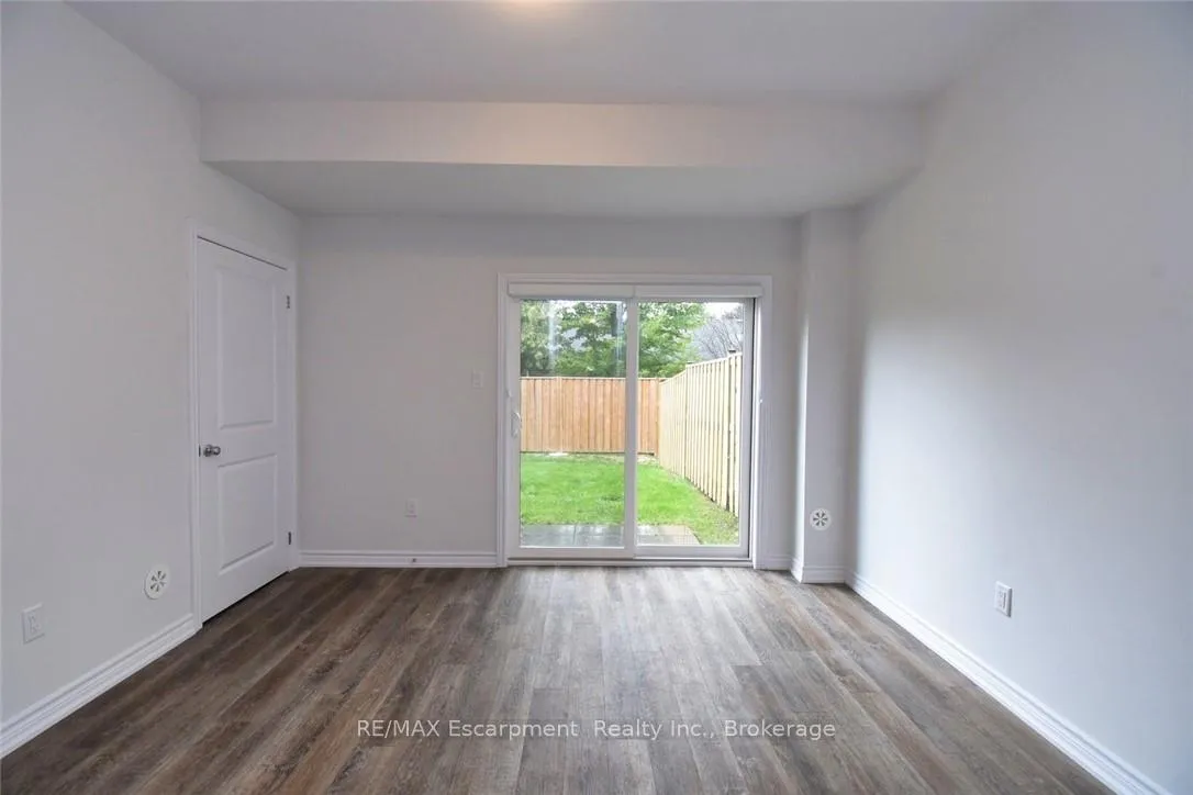 Photo 39 of Unit 4, 187 Wilson Street W, Hamilton, Ancaster — HOMEH