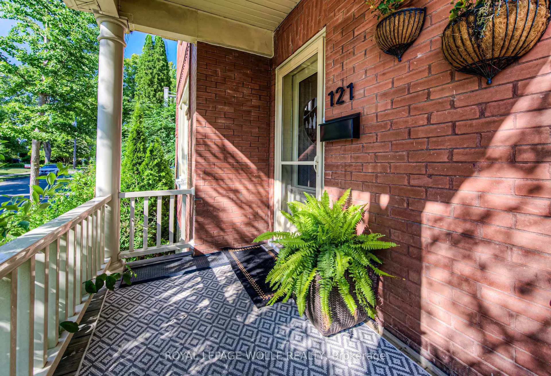 Photo 4 of 121 Water Street S, Kitchener — HOMEH