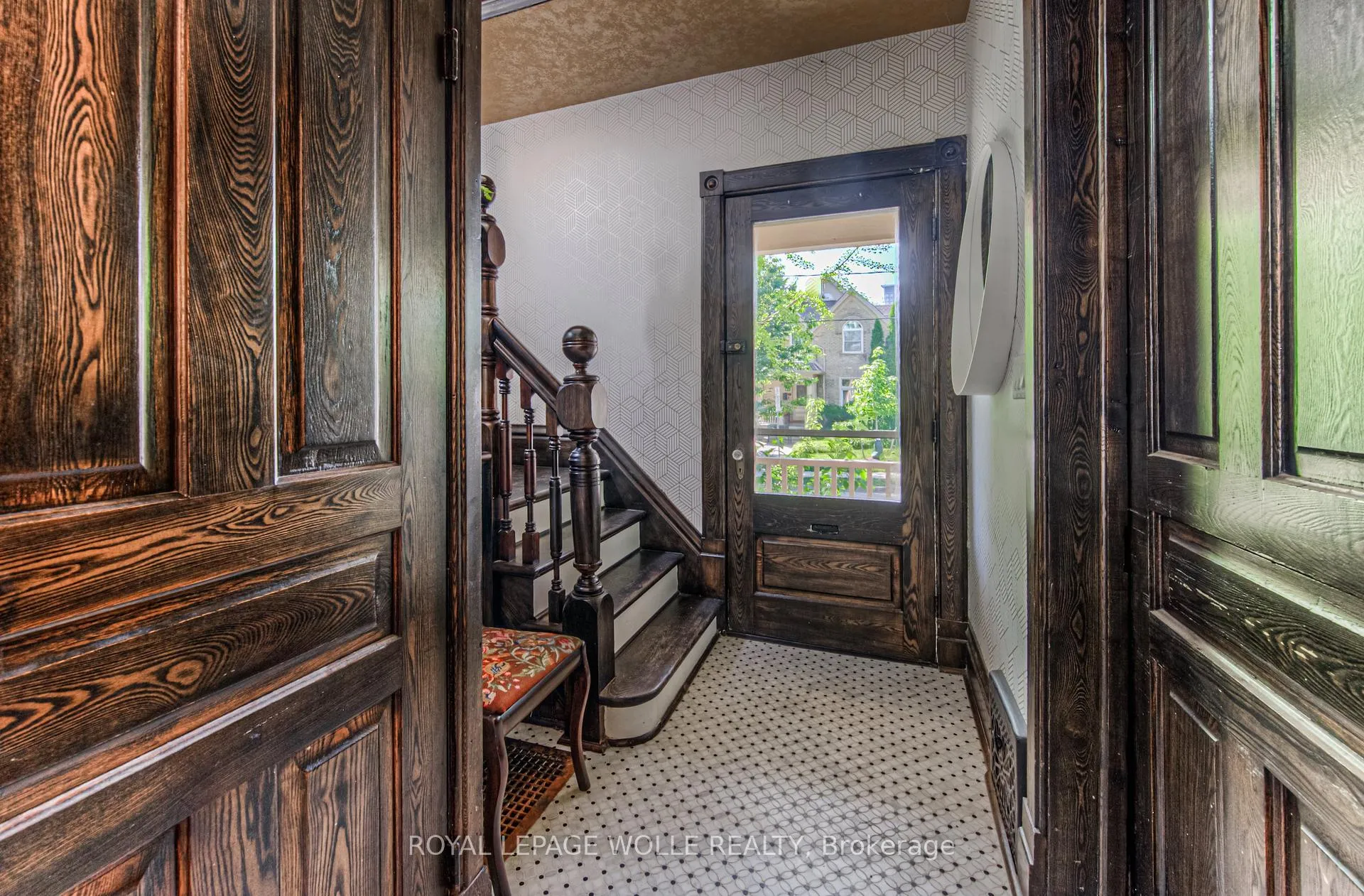 Photo 5 of 121 Water Street S, Kitchener — HOMEH