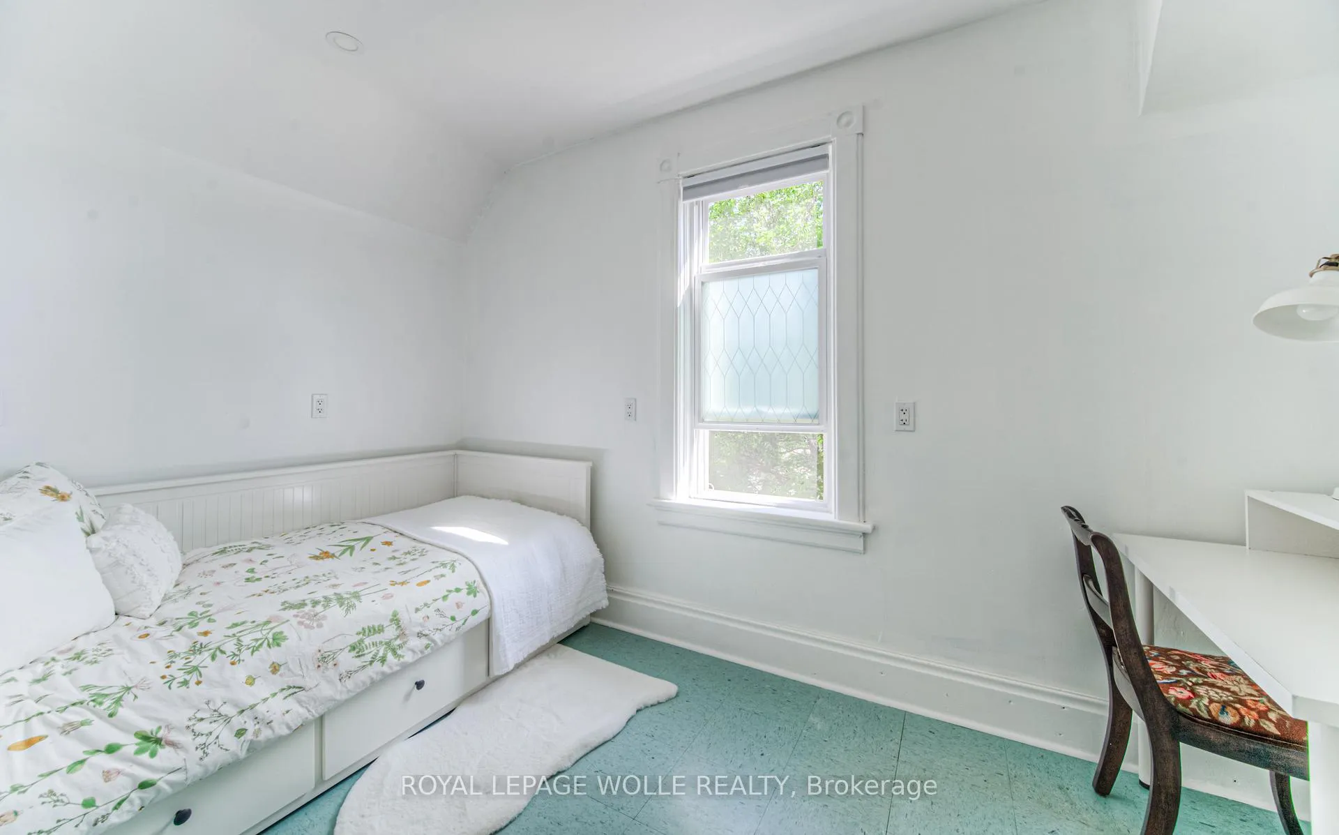 Photo 32 of 121 Water Street S, Kitchener — HOMEH