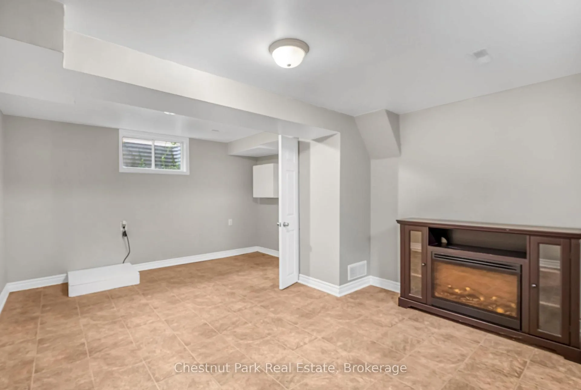 Photo 36 of 204 Hickling Trail, Barrie, Grove East — HOMEH