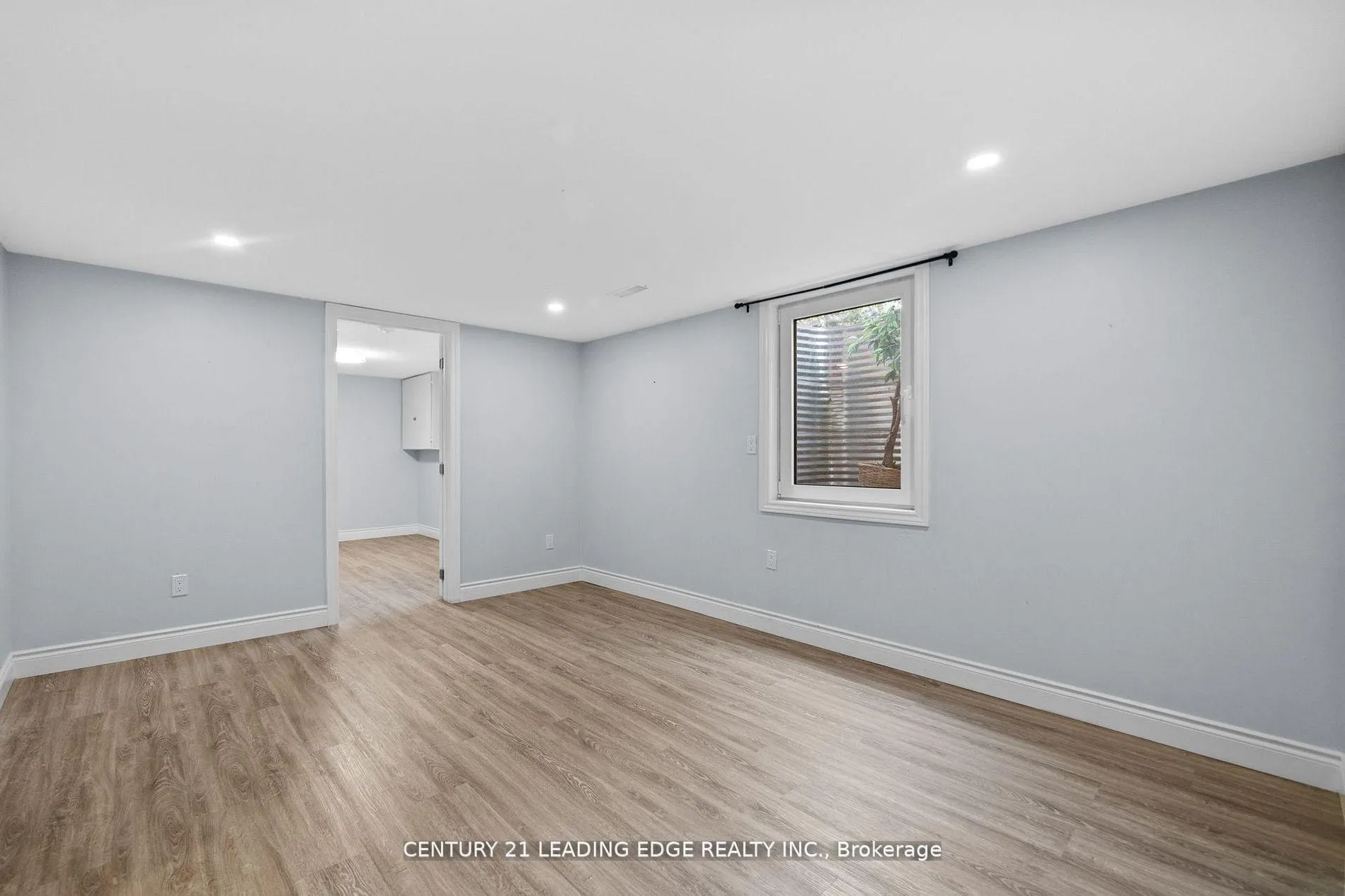 Photo 33 of 427 Krug Street, Kitchener — HOMEH