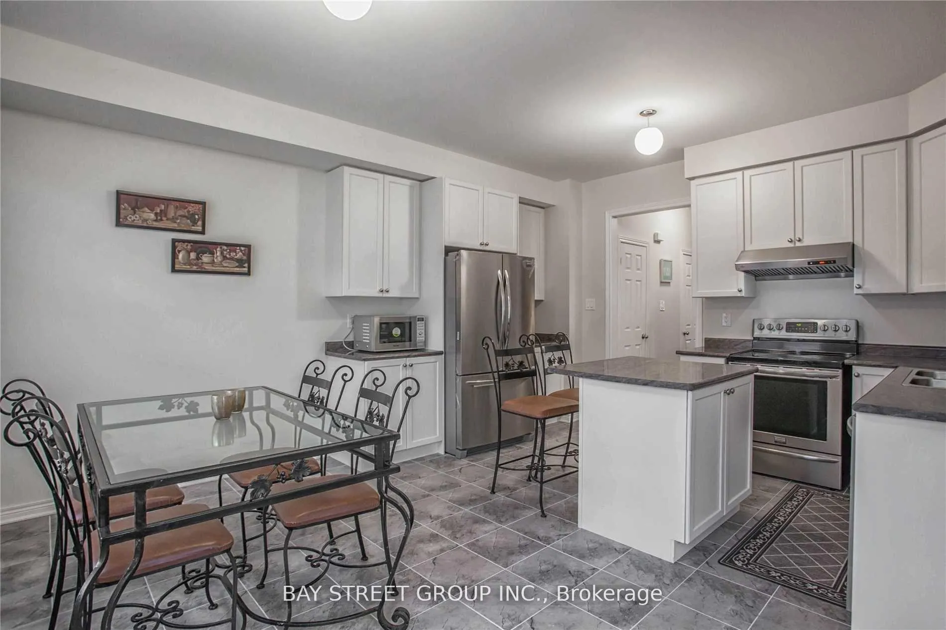 Photo 5 of 133 Dundas Way, Markham, Greensborough — HOMEH
