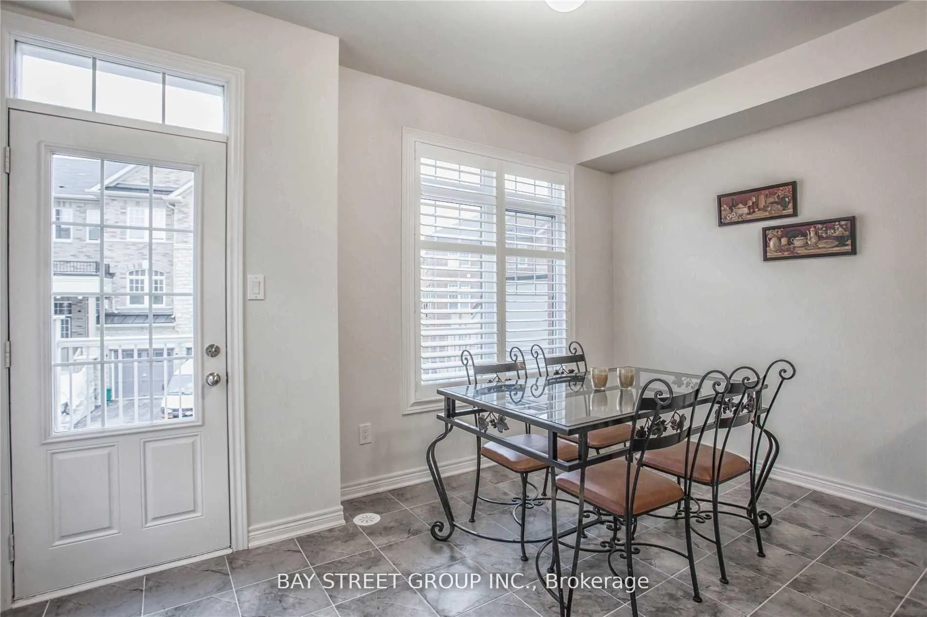 Photo 10 of 133 Dundas Way, Markham, Greensborough — HOMEH