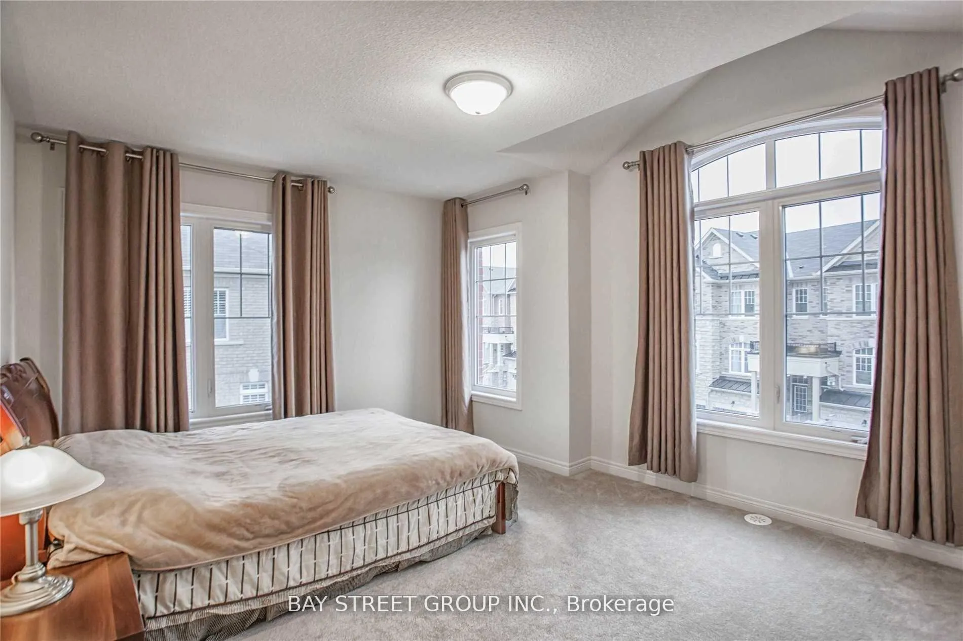 Photo 16 of 133 Dundas Way, Markham, Greensborough — HOMEH