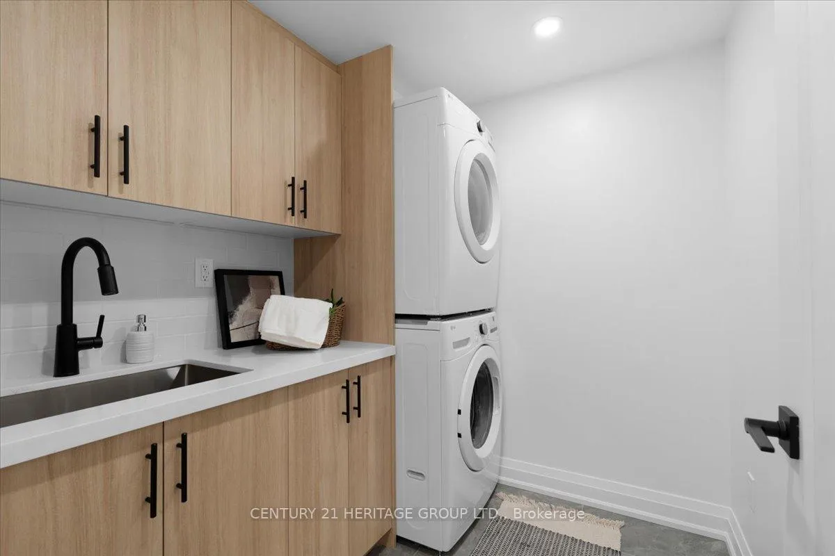 Photo 42 of 15 Mellenby Street, Hamilton, Stoney Creek Mountain — HOMEH