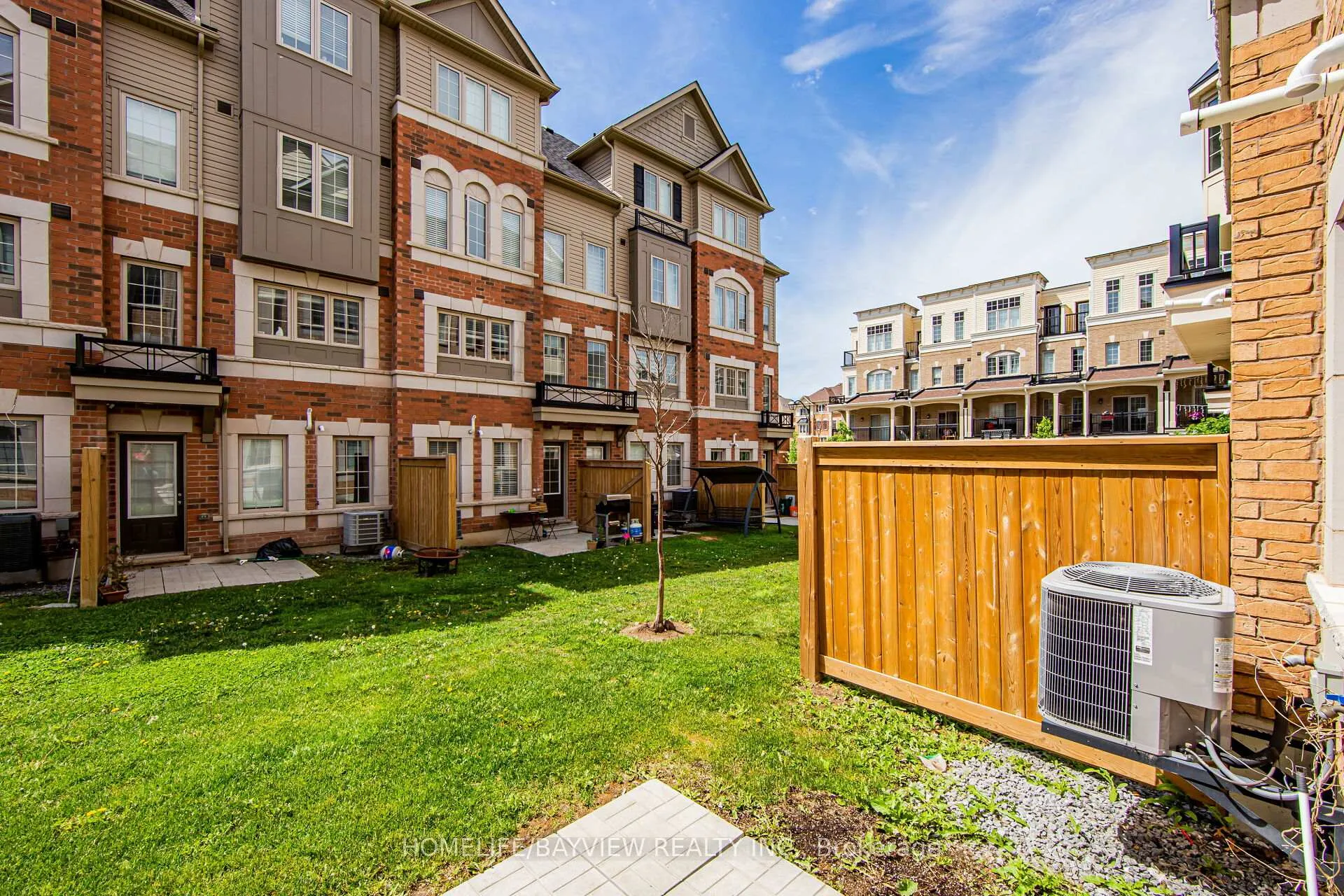 Photo 16 of 2491 Rosedrop Path Street, Oshawa, Windfields — HOMEH