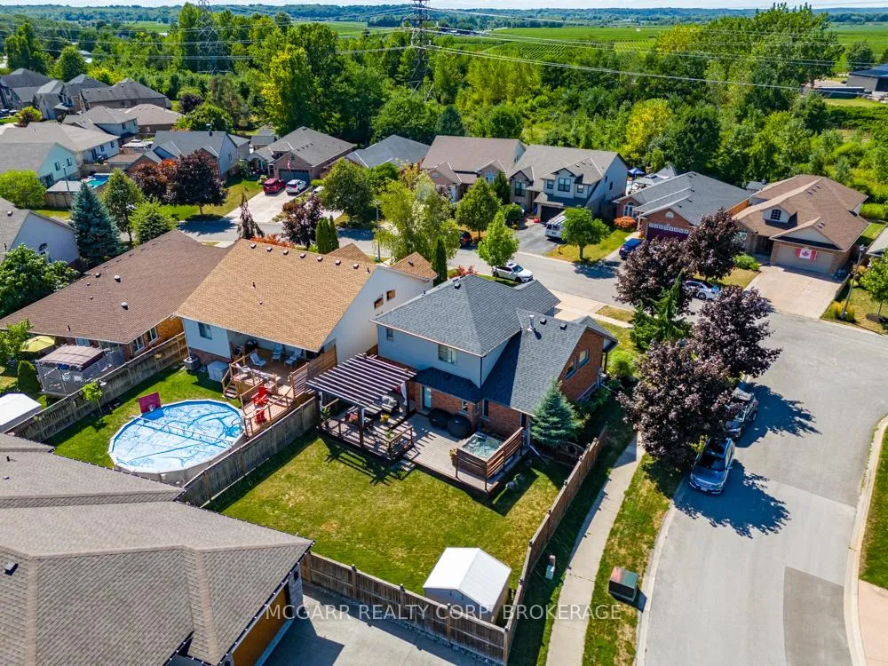 Photo 39 of 38 Nicholas Drive, St. Catharines, Rykert/Vansickle — HOMEH