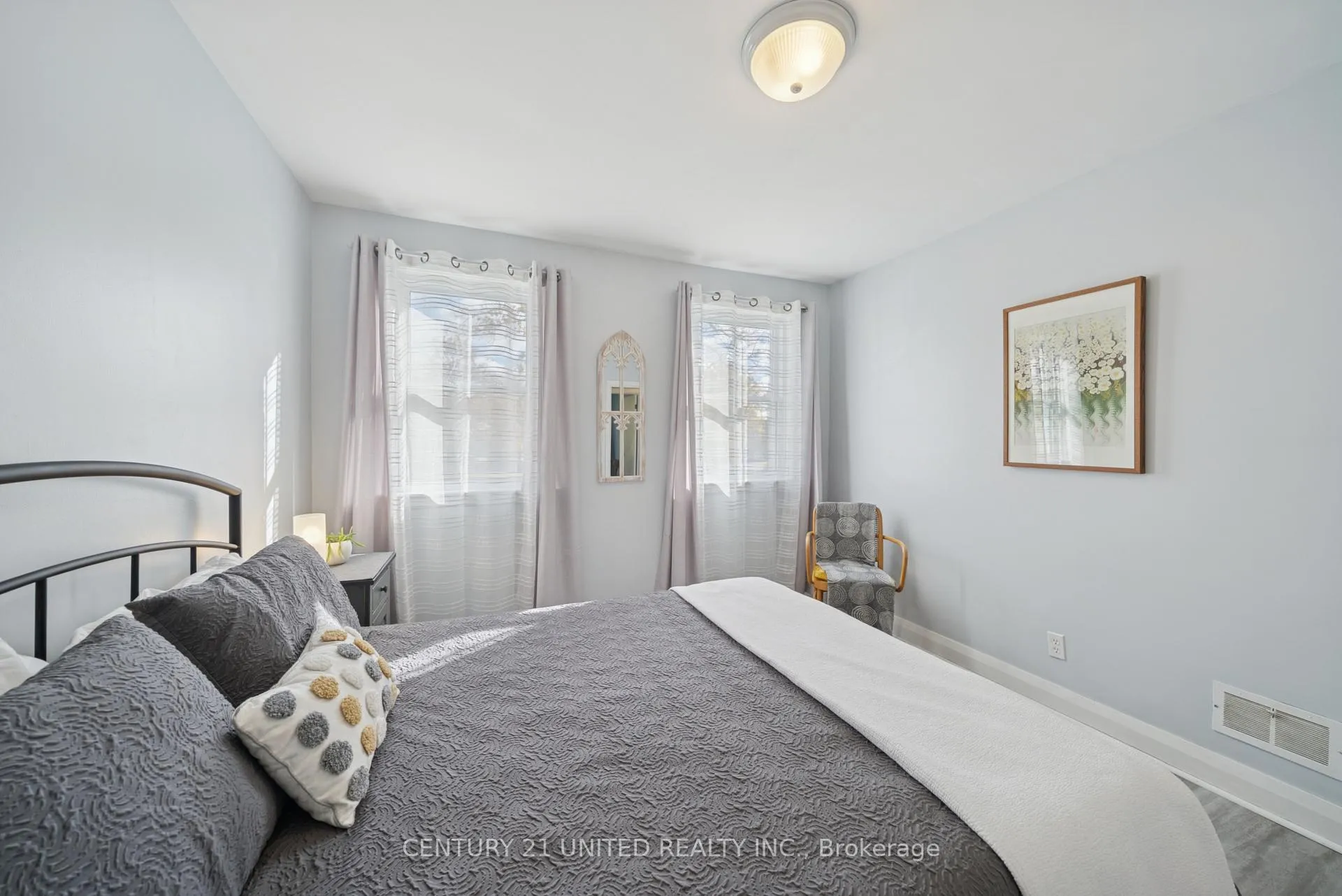Photo 14 of 821 Schneider Place, Peterborough, Northcrest Ward 5 — HOMEH