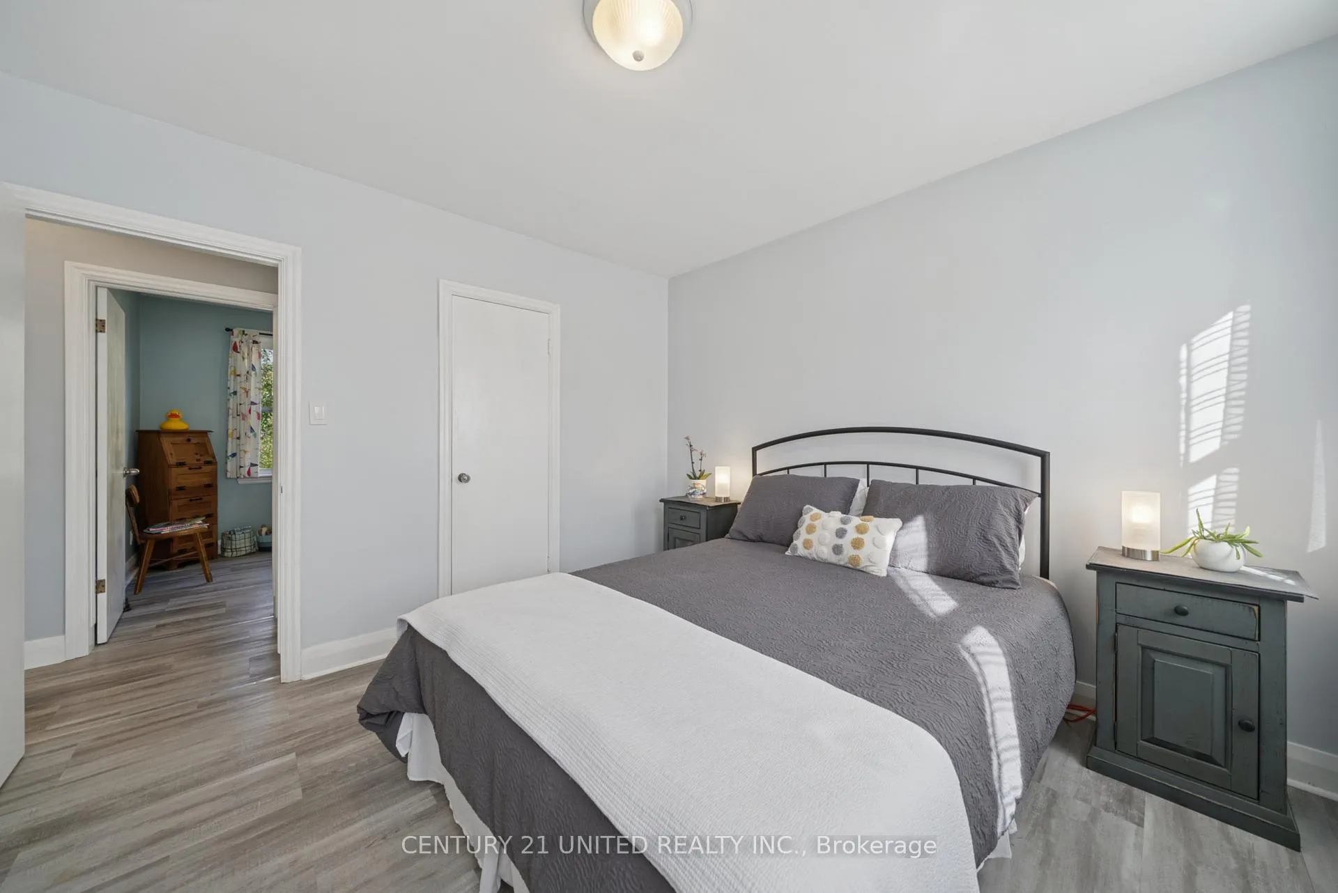 Photo 15 of 821 Schneider Place, Peterborough, Northcrest Ward 5 — HOMEH