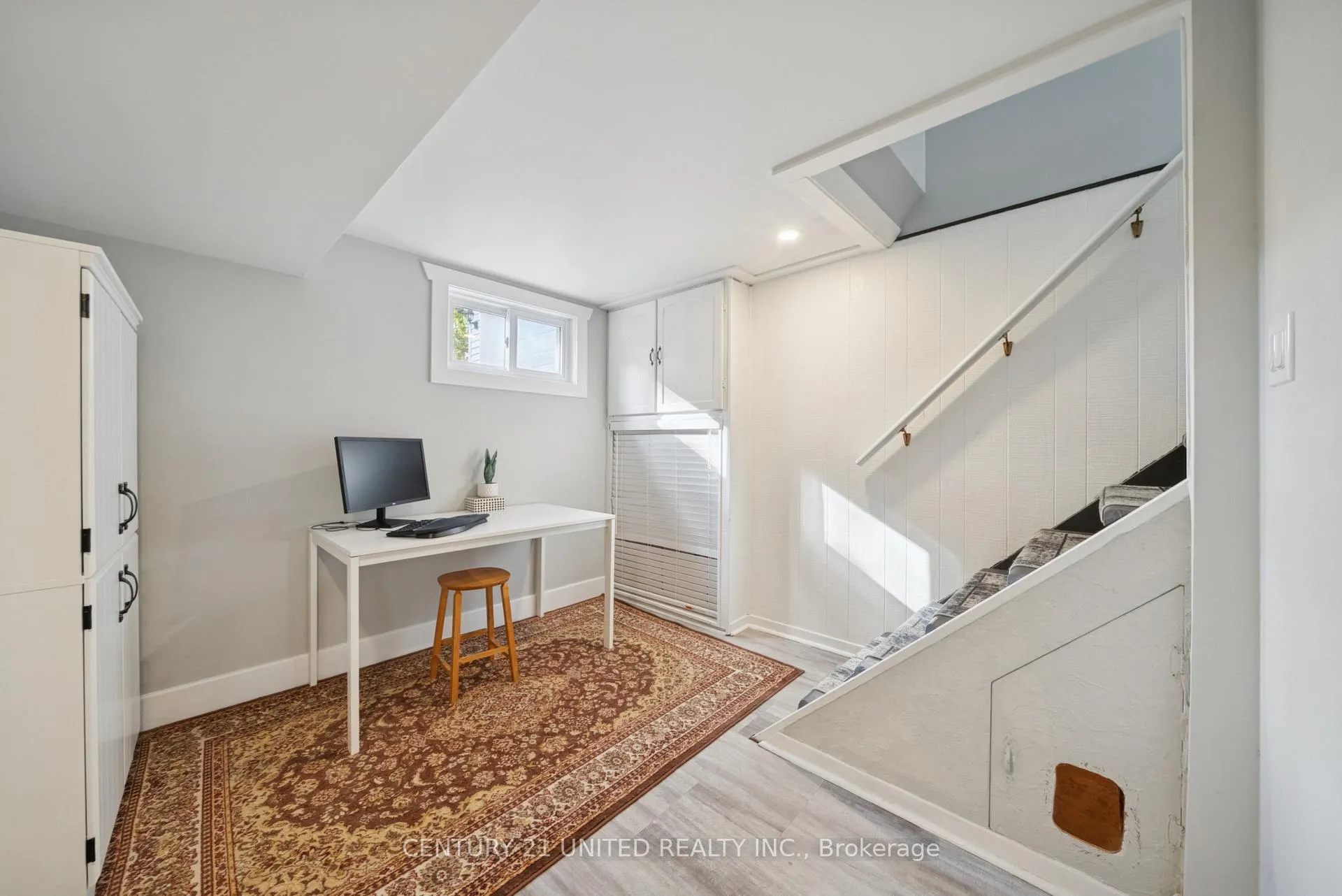 Photo 21 of 821 Schneider Place, Peterborough, Northcrest Ward 5 — HOMEH